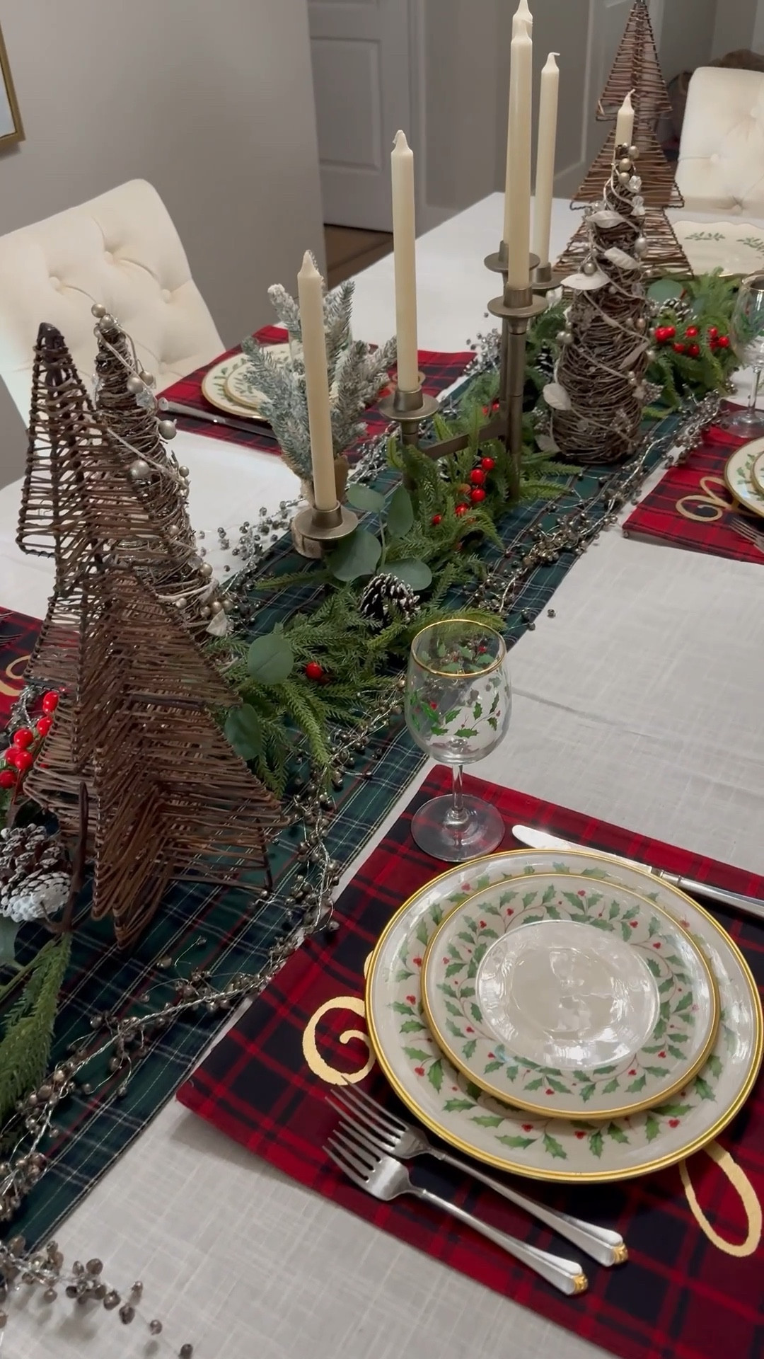 Christmas tablescape, Christmas decor, holiday table, place setting, home for the holidays

#LTKHoliday #LTKdayinmylife #LTKHome