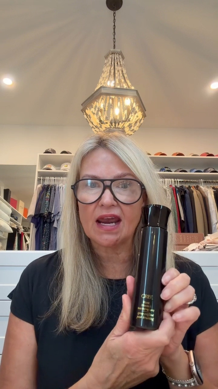 Mid-week must-have 🙌
Have you tried the Oribe Heat Styling Spray yet?! It’s a game changer for smooth, shiny, protected hair.




#LTKOver40 #LTKBeauty #LTKdayinmylife