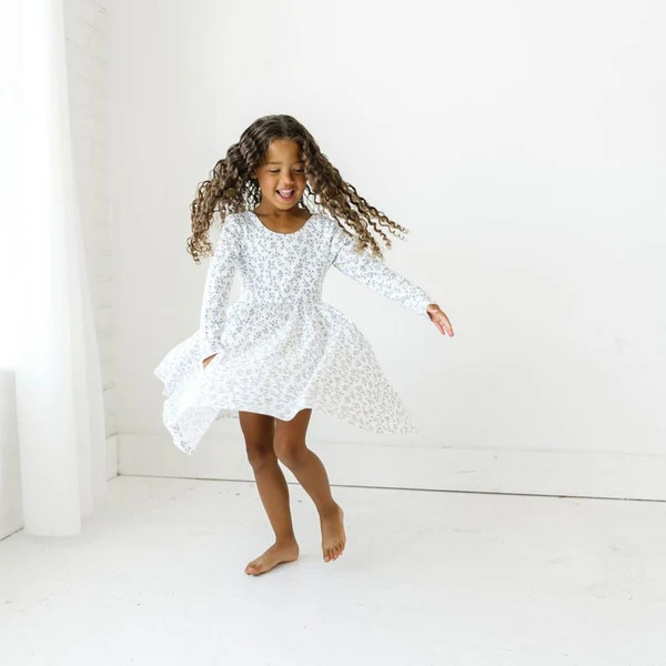 gwendolyn dress in ditsy floral azul | elfin los angeles