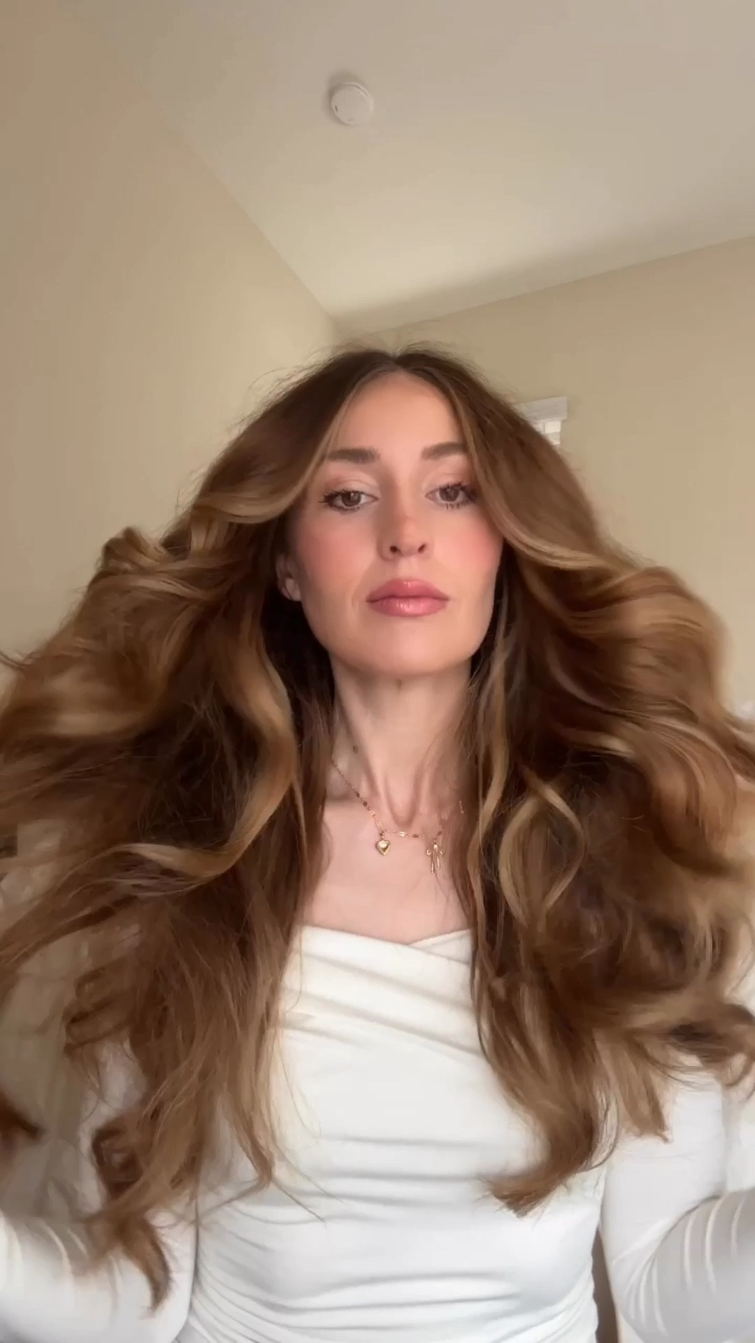 How to add bounce and big curls to the hair without heat 

#LTKWatchNow #LTKFindsUnder100 #LTKBeauty