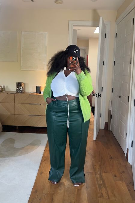 My pants are sold out in the dark green but available in a brighter green!

#LTKstyletip #LTKfindsunder50 #LTKbeauty