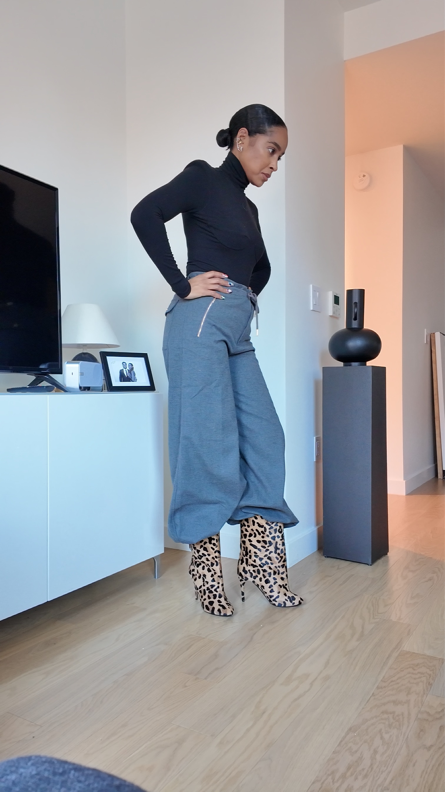 Get into these boots!!! I tagged the sites that have sizes and other colors ways and lower prices 😉Just an FYI the turtle neck I am wearing is from a brand called Kaphill. Please check them out and it comes in other colors. I tagged other simple options of turtlenecks from brands I love, along with the exact cargo pants and other versions I wish I had!