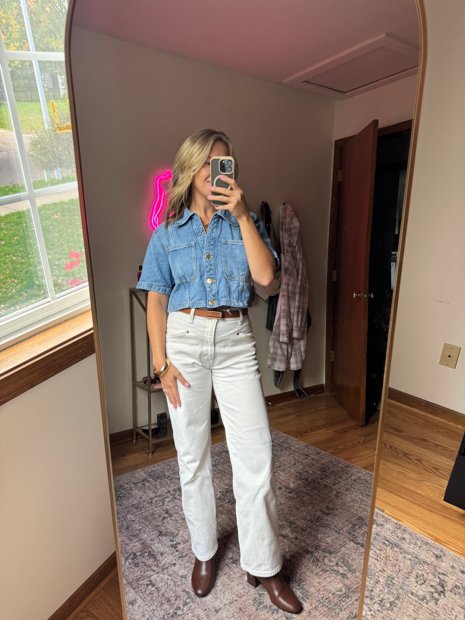 god forbid a girl wears white pants after Labor Day 

#LTKShoeCrush #LTKWorkwear #LTKPetite