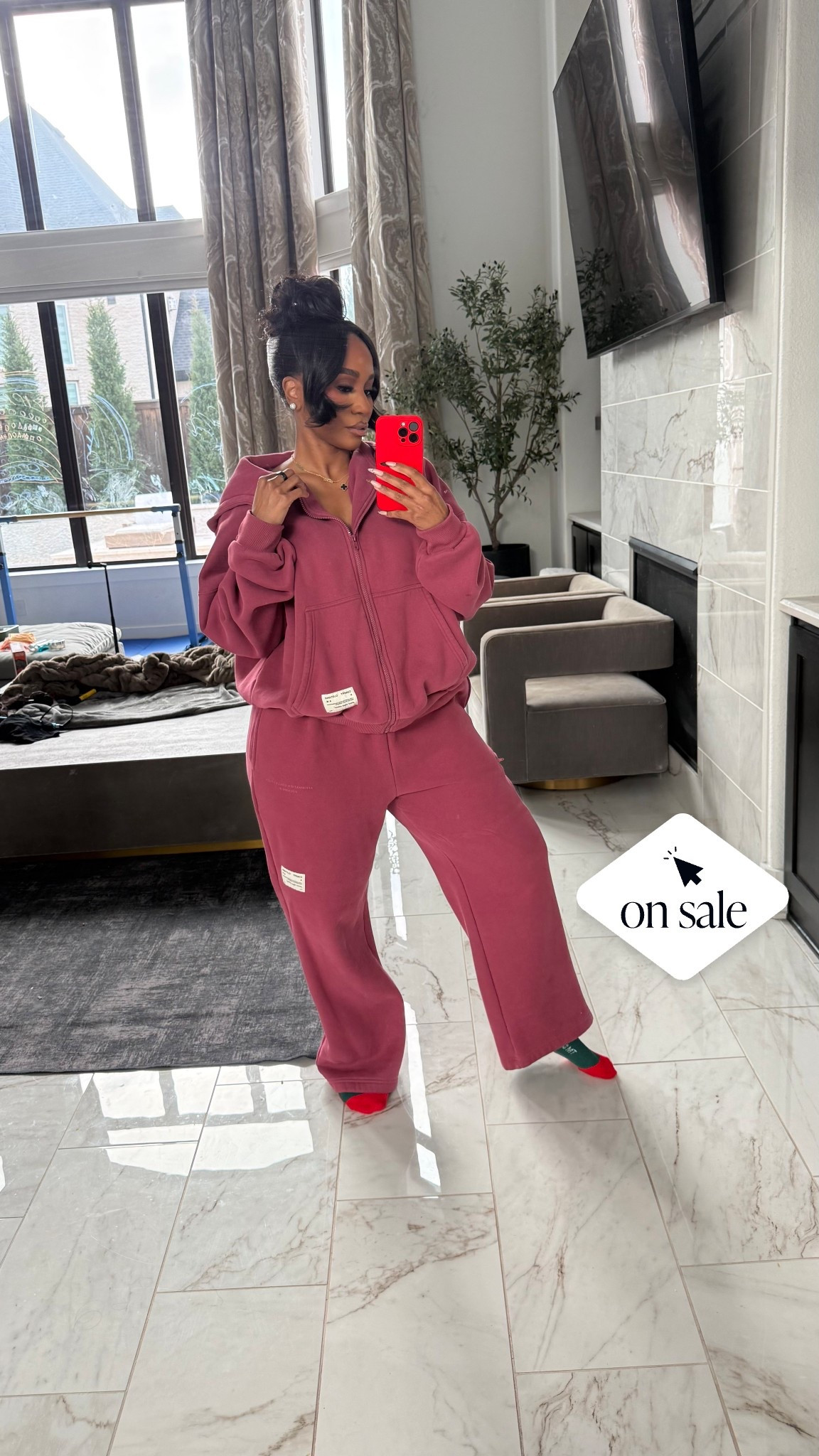 Currently on sale and also my favorite sweatsuit! So many tops and bottoms as well as colors! 

#LTKSpringSale #LTKootd #LTKMidsize