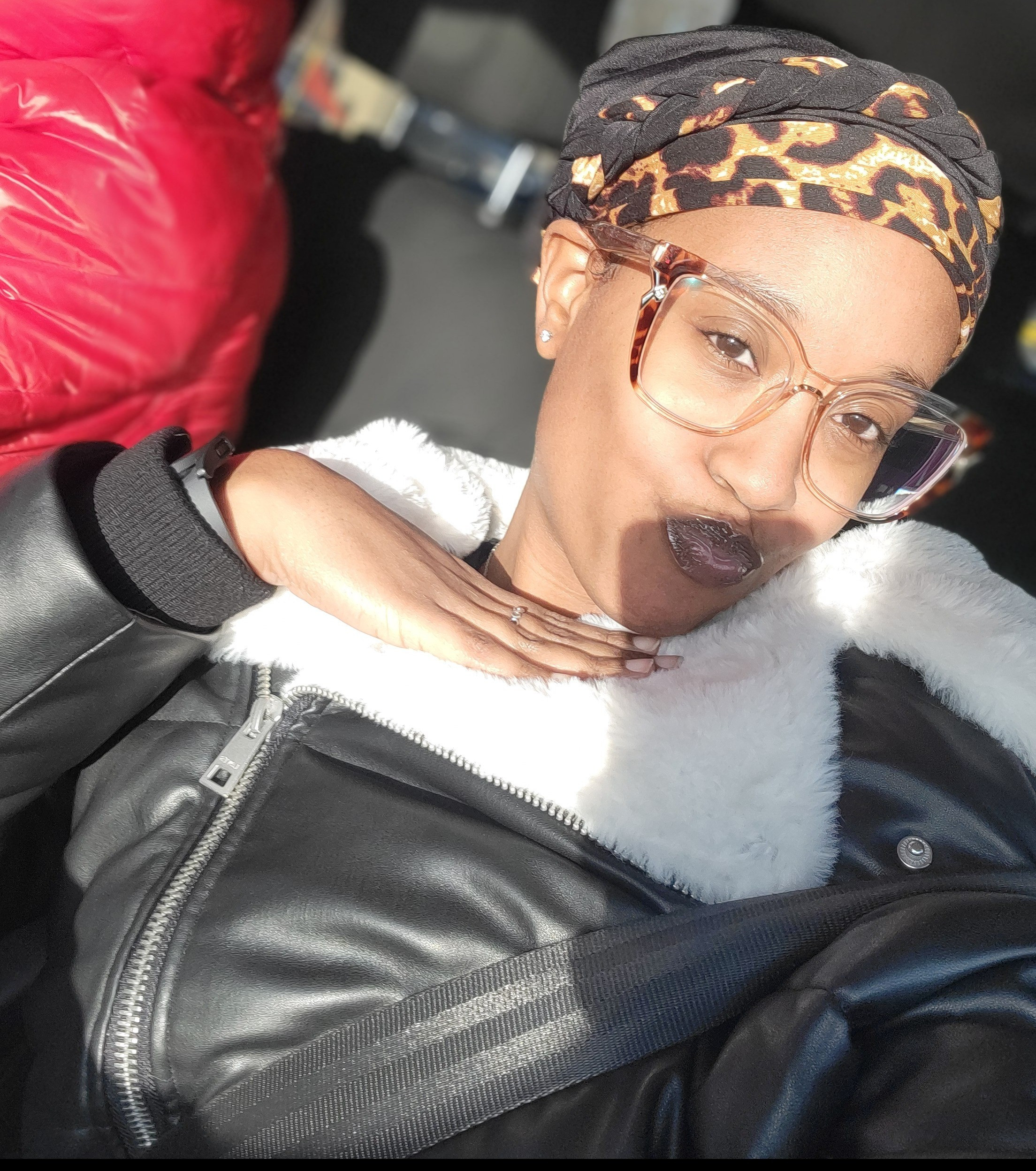 I was headed out and HAD to catch a glimpse of the golden hour glow! Shout out to Ashro for this gorgeous headwrap! I had my hair in braids to have that luscious braid out for the night so this was the perfect accessory to keep my hair protected and I didn't even have to secure it down - it's like a pre-made turban! I'm also wearing this Faux Leather Puffer Jacket from Levi's! And my glasses are from Zeelool 🙂‍↕️

#LTKdayinmylife #LTKootd