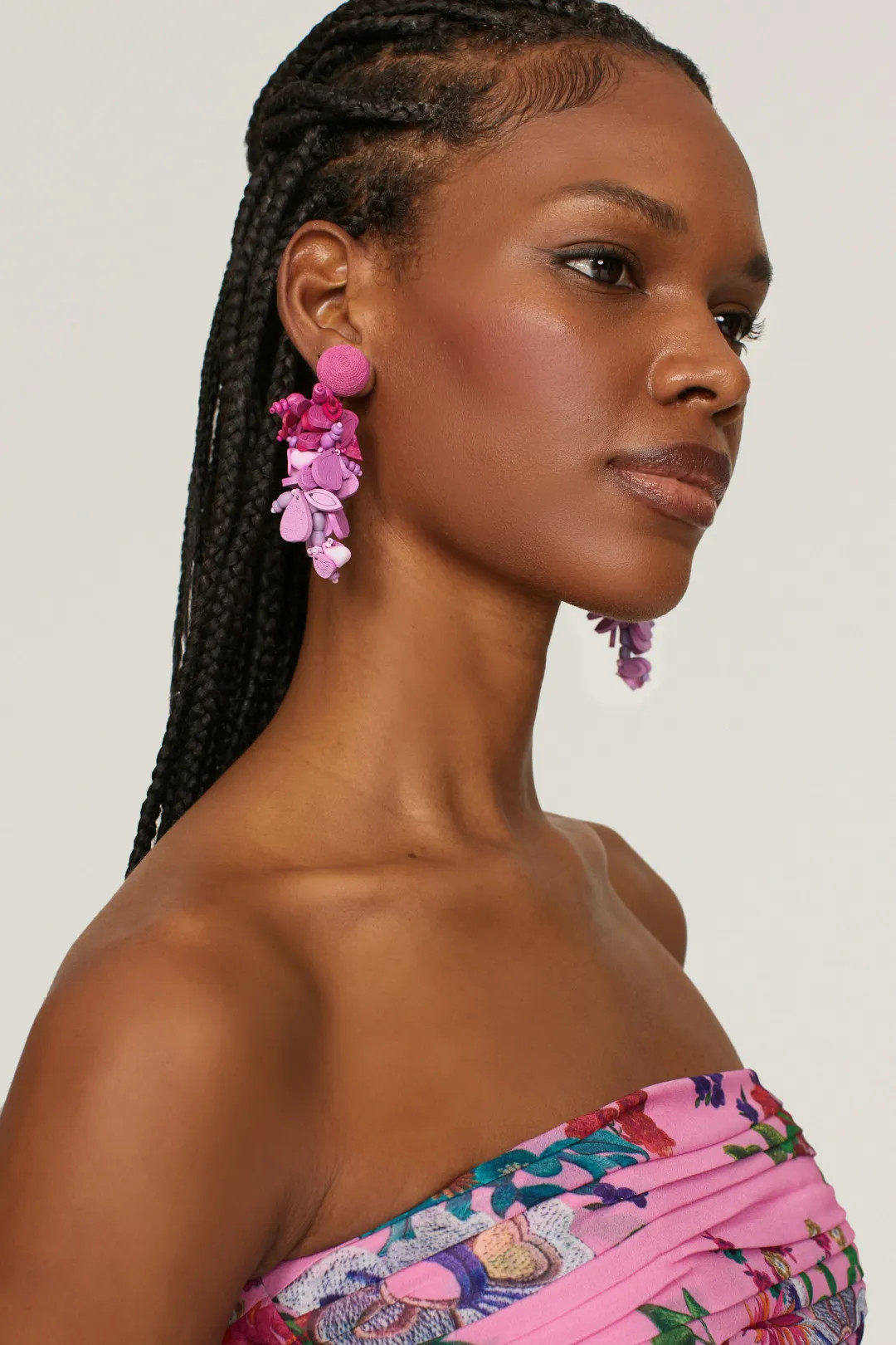 Oscar de la Renta Wooden Flower Earrings | Rent the Runway