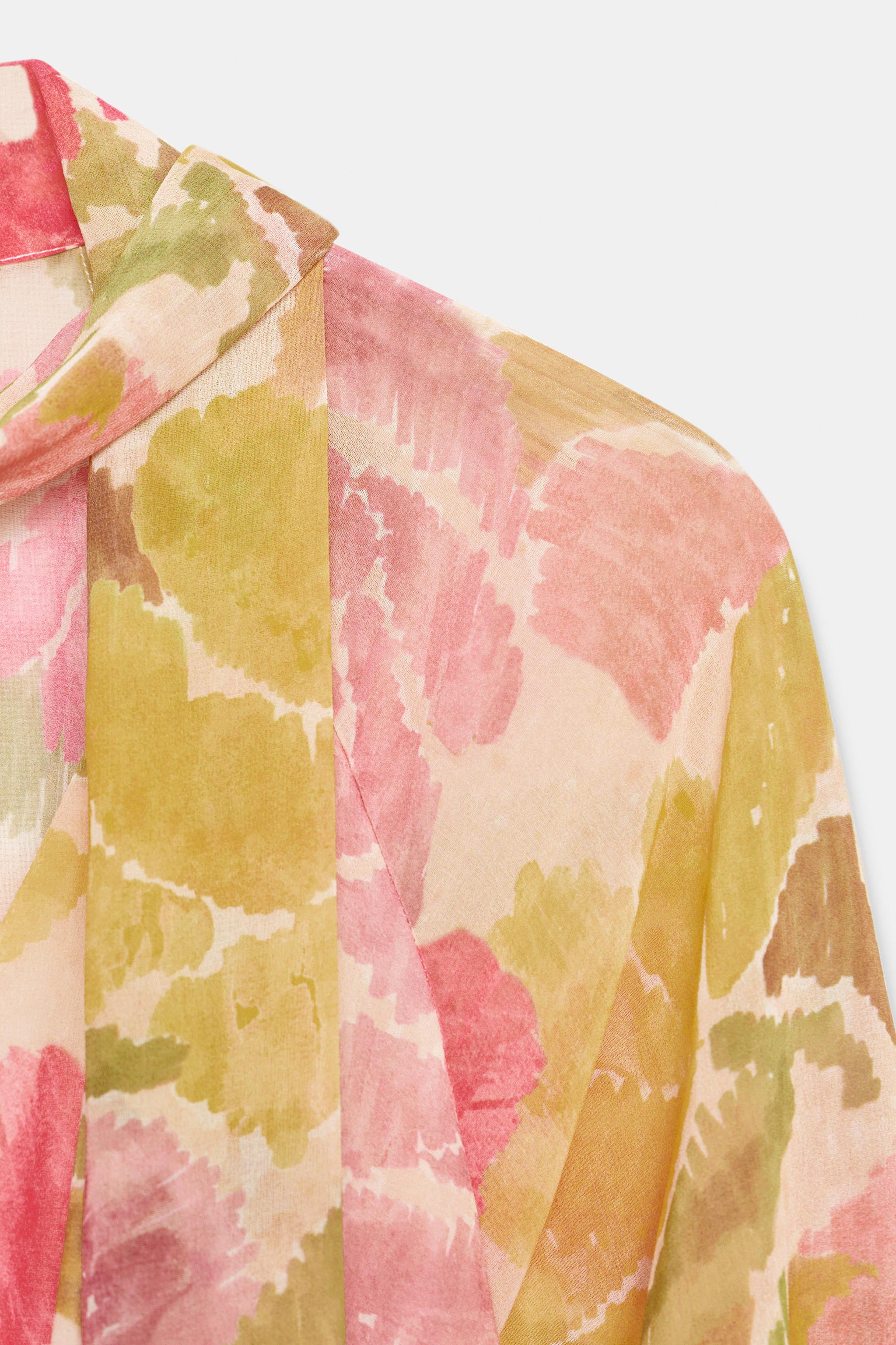 ROBE IMPRIMÉE FLEURIE AVEC CEINTURE À NŒUD | Zara US