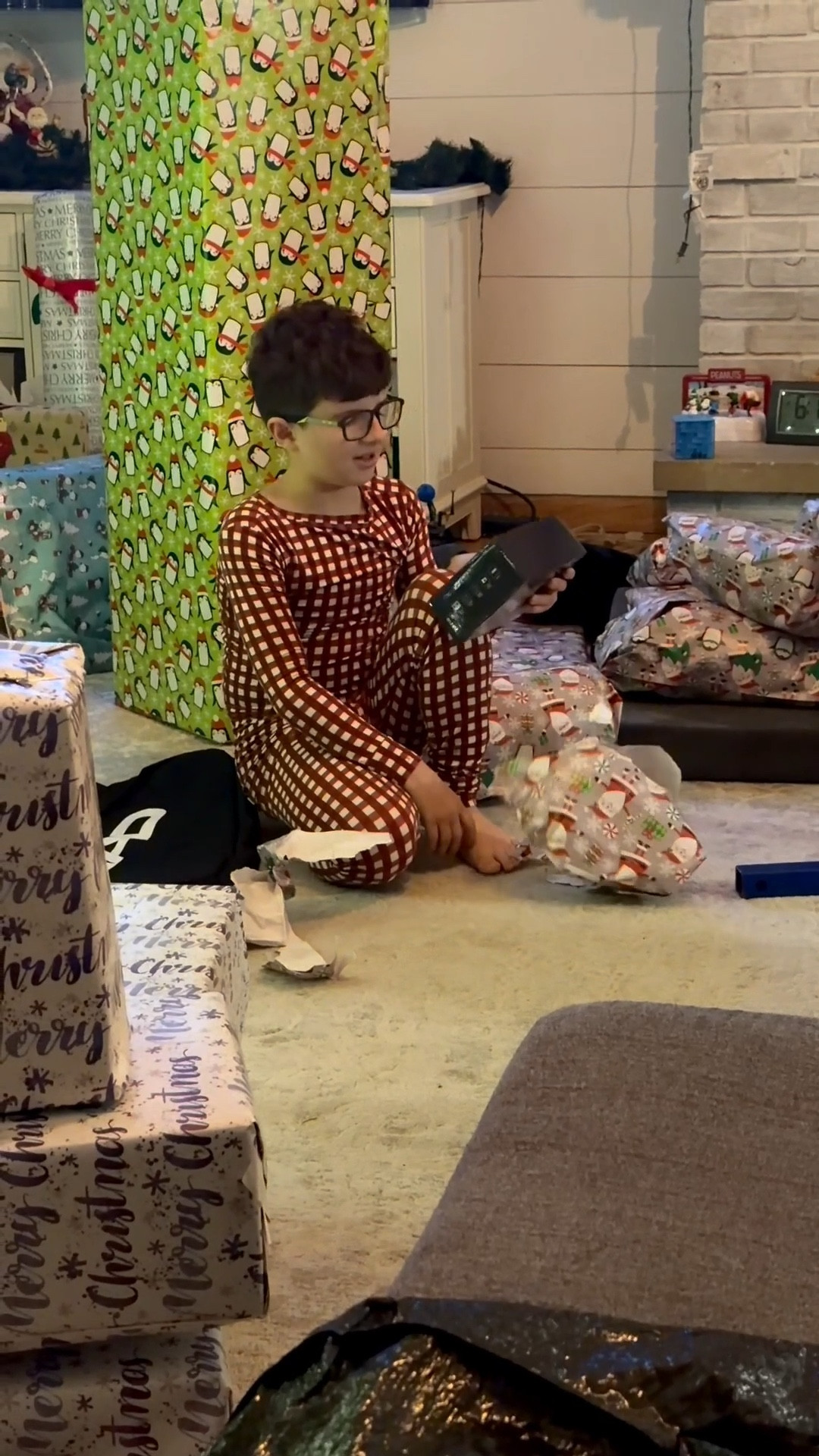 Christmas morning magic- gifts, poker lessons, train set up, a nap, and a Christmas advent cheese calendar in one day🤣

#LTKKids #LTKHoliday #LTKstorytime
