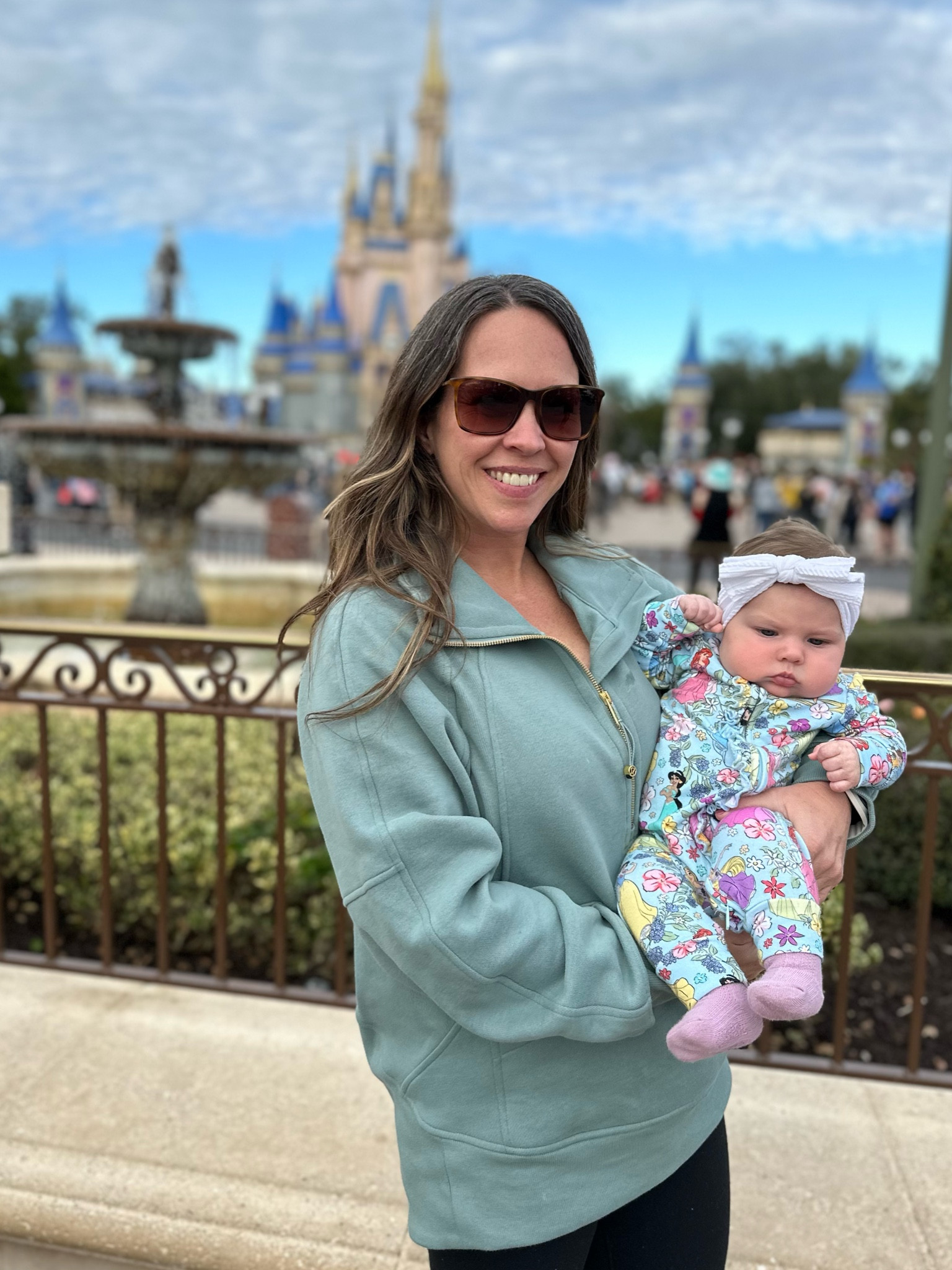 Winter Disney outfit, lululemon, Posh Peanut 

#LTKBaby #LTKKids #LTKSeasonal