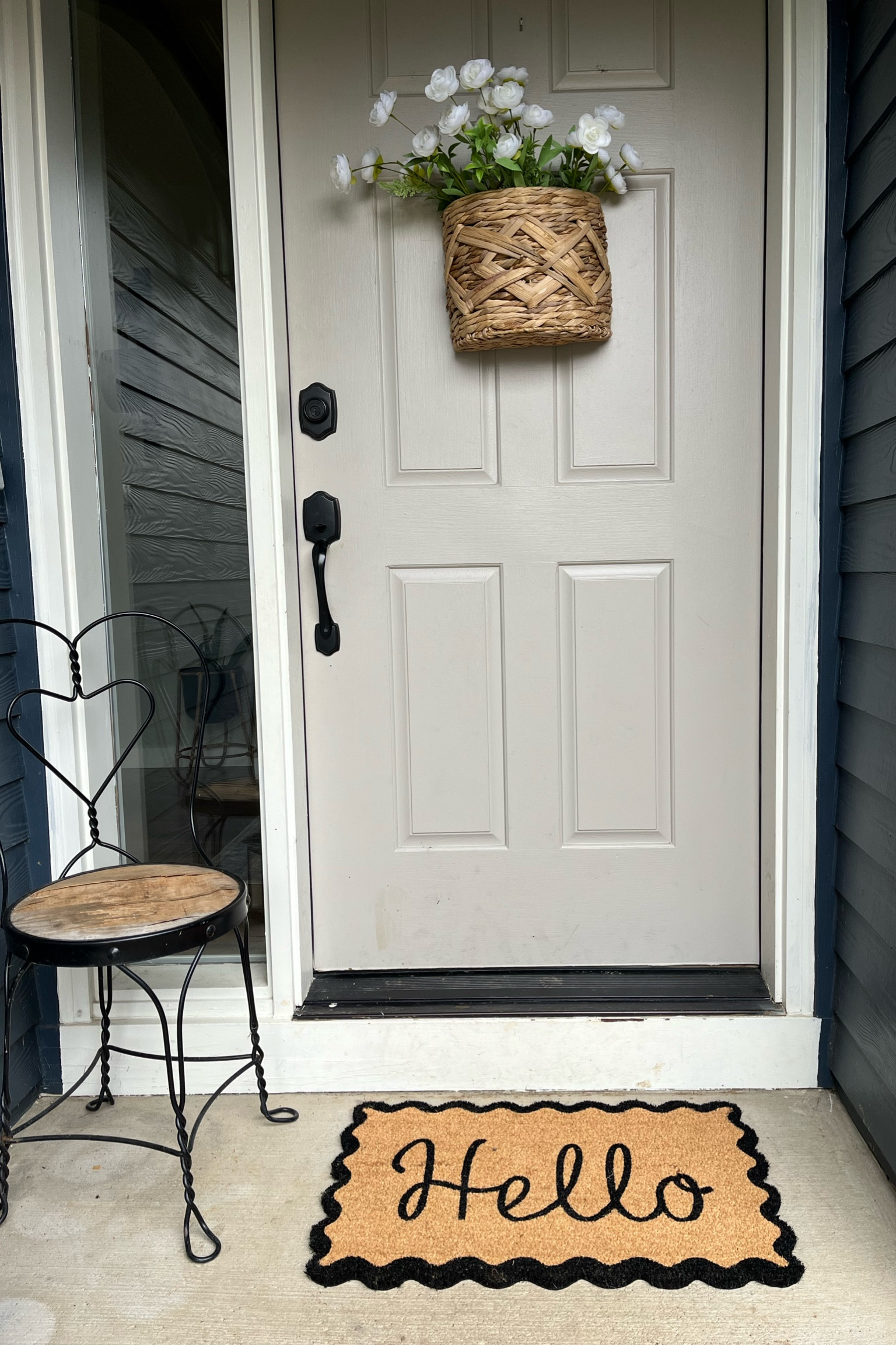 Spring home touches have started on the front porch 💗☀️🌷

#LTKSeasonal #LTKHome #LTKSpringSale