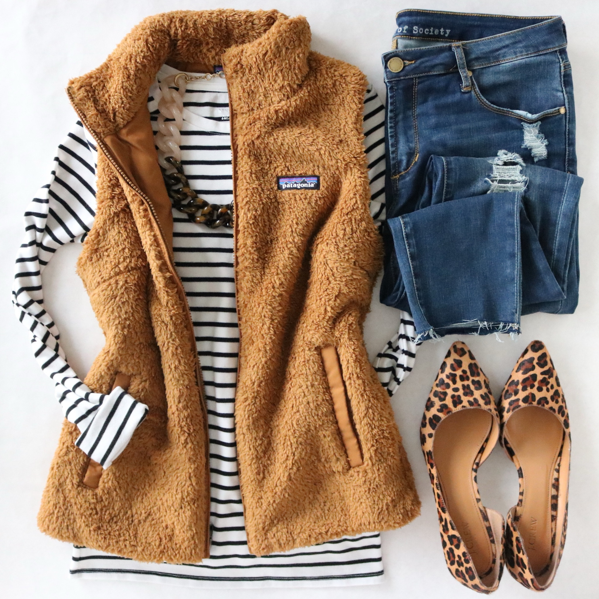 {An Oldie, but Goodie) Sharing one of my favorite flatlays and my go-to look for a chilly day! Most of these pieces are old or sold out, but I’m adding similar items to recreate the look.

#patagoniafleece #outfitideas #flatlay #flatlaystyle #outfitflatlay #cozystyle #casualchic #fallfashion #Patagonia #classicstyle #effortlessstyle

#LTKOver40 #LTKShoeCrush #LTKWorkwear #LTKstyletip #LTKMidsize

#LTKFindsUnder100 #LTKSeasonal #LTKStyleTip