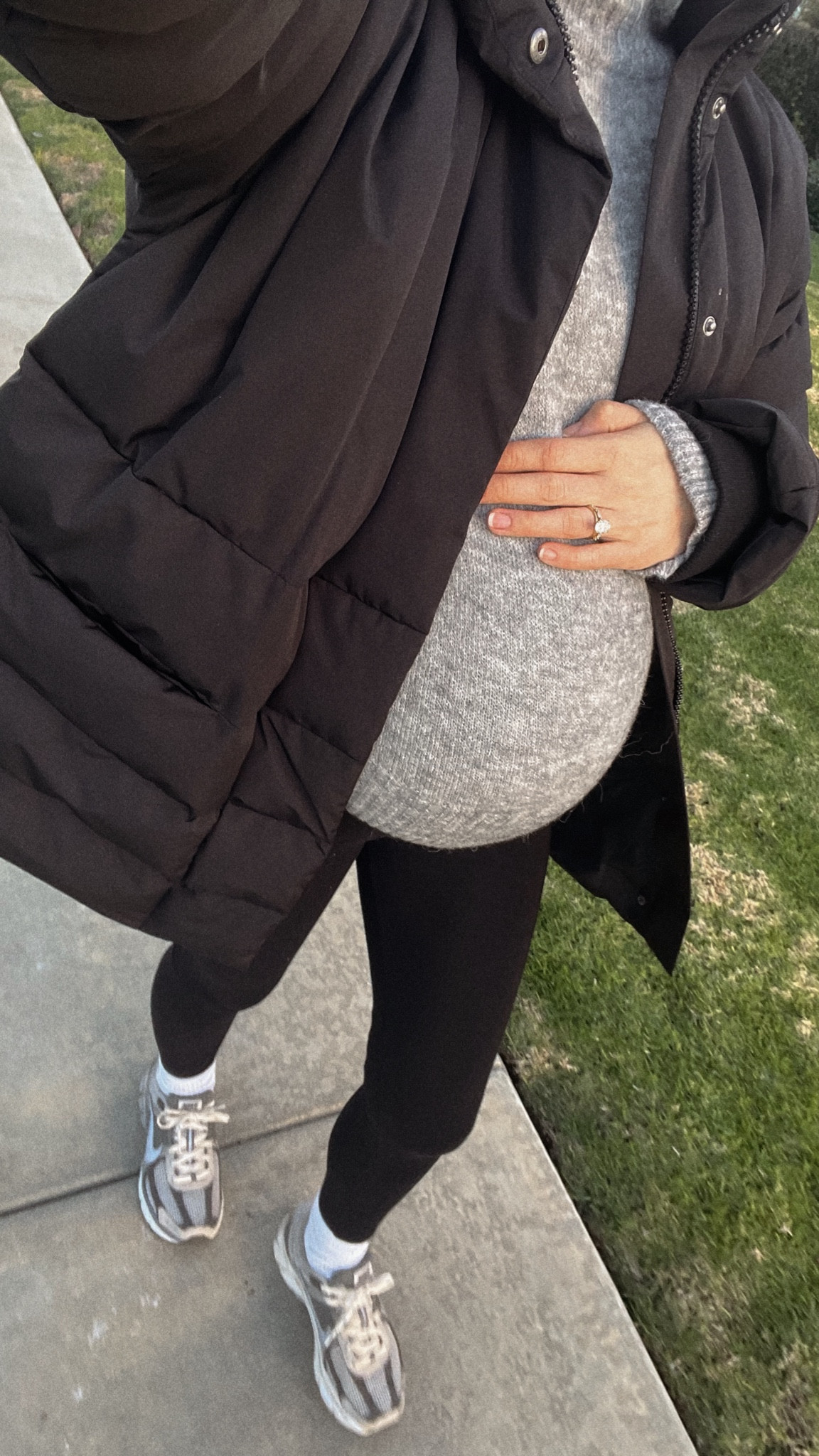 Hot mom walk 🖤  36 weeks pregnant

maternity style / pregnancy style / bump style / dress the bump / bump fit / pregnant ootd / casual pregnant ootd / maternity ootd / third trimester 

#LTKbump #LTKfitness #LTKbaby