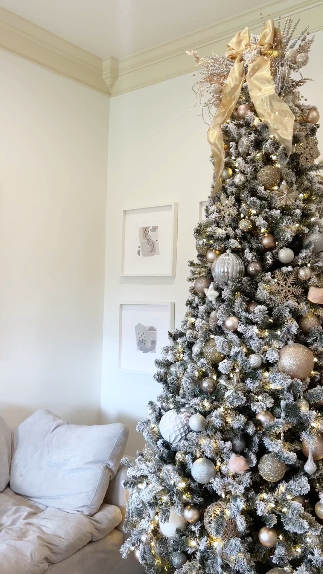 #christmas #decor #tree #metallic #glitter

#LTKHoliday #LTKSeasonal #LTKHome