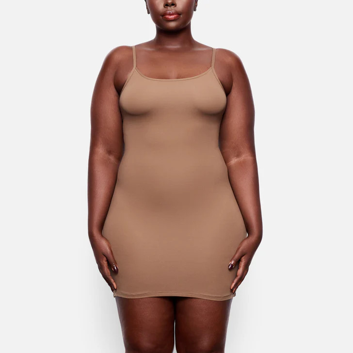 FITS EVERYBODY SLIP DRESS | SAND | SKIMS (US)