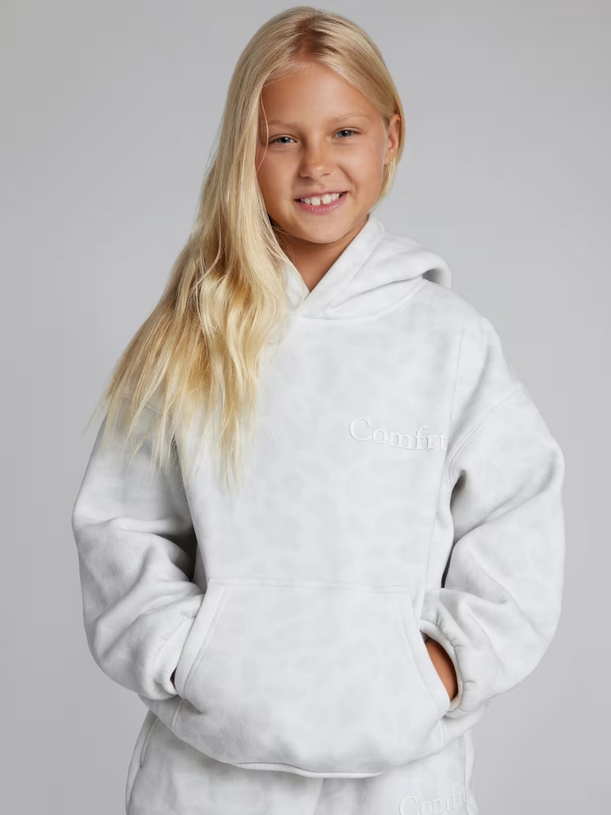 Comfrt | Minimalist Kids Hoodie | Comfrt