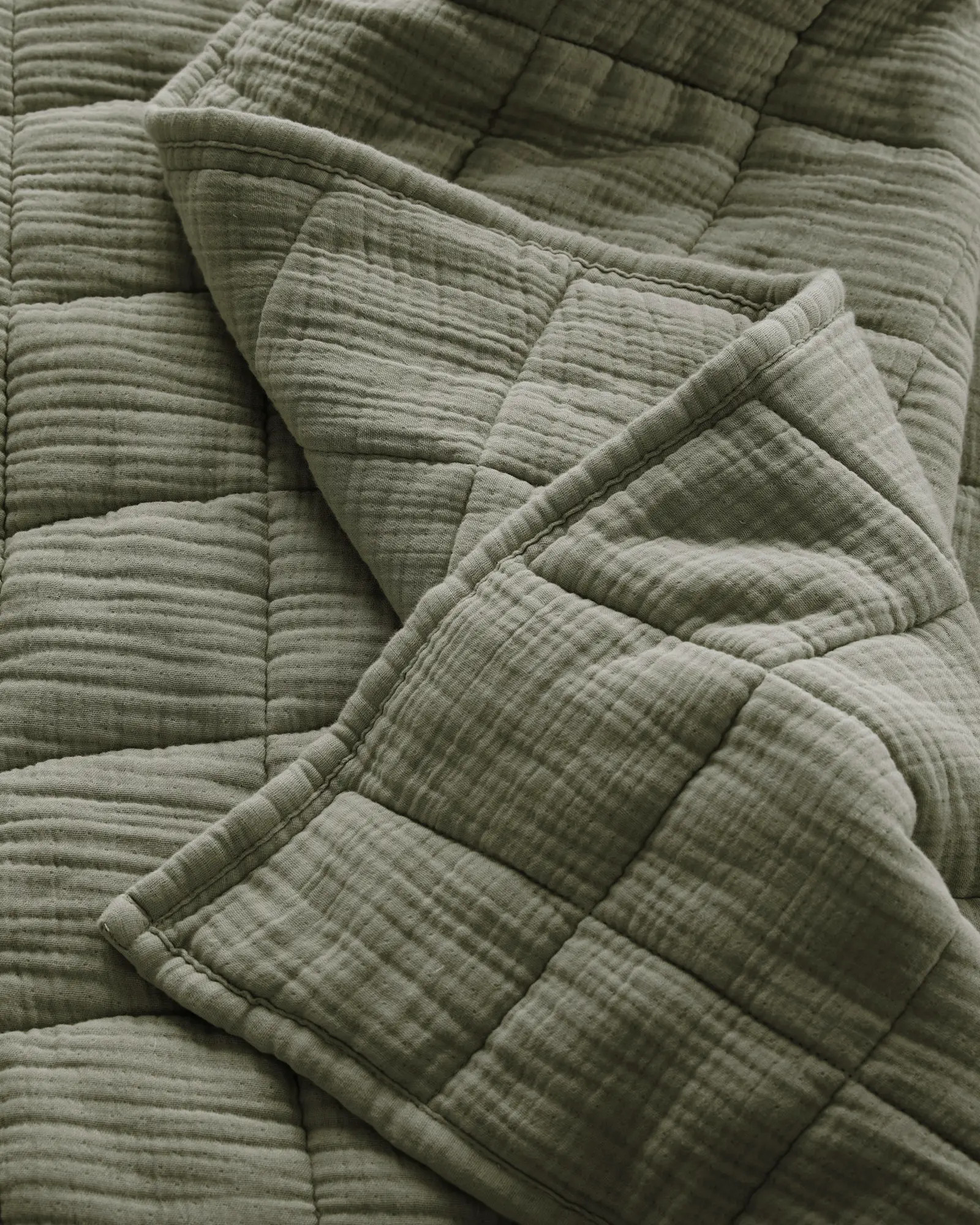 Organic Airy Gauze Box Quilt | Quince