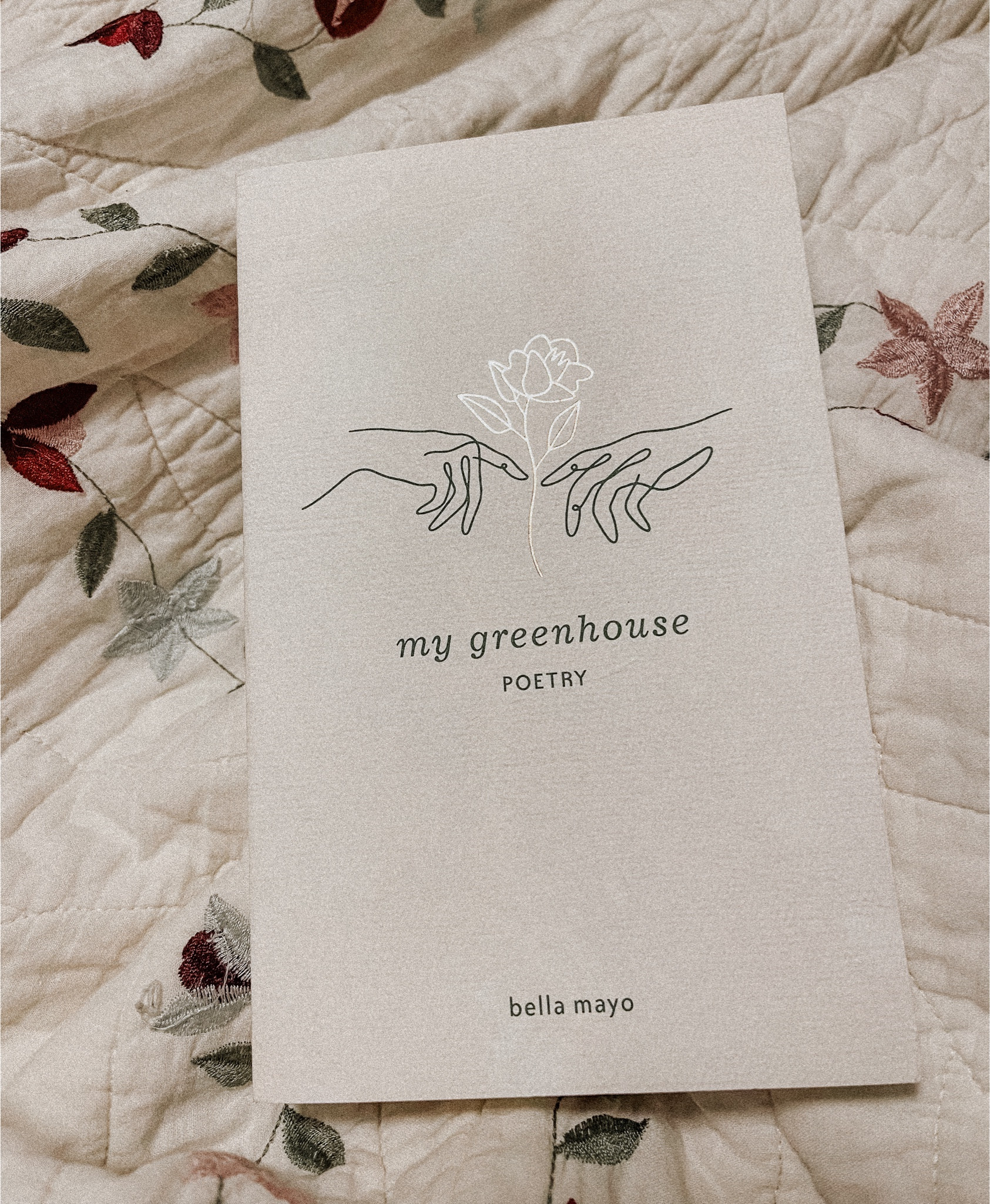 this.poetry.book.is.everything…!!
Bella Rob Mayo hit this one out of the park..she wrote about it all & she did it so beautifully. Go get a copy 🪴

And I just ordered the save me an orange book & I can’t wait until it gets here!🍊

#LTKGiftGuide #LTKU #LTKSaleAlert