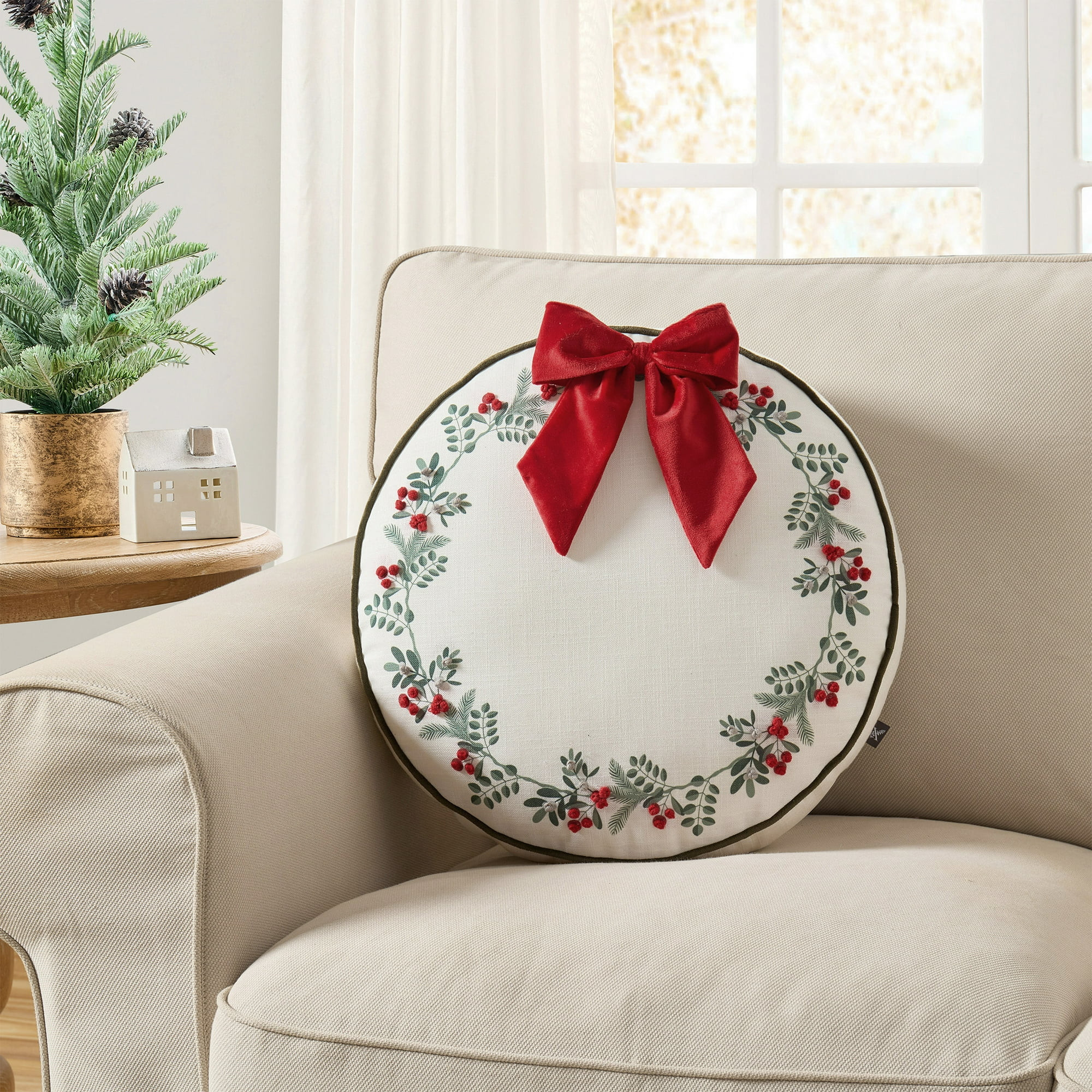 My Texas House 16" x 16" Bright White Christmas Wreath Round Decorative Pillow | Walmart (US)