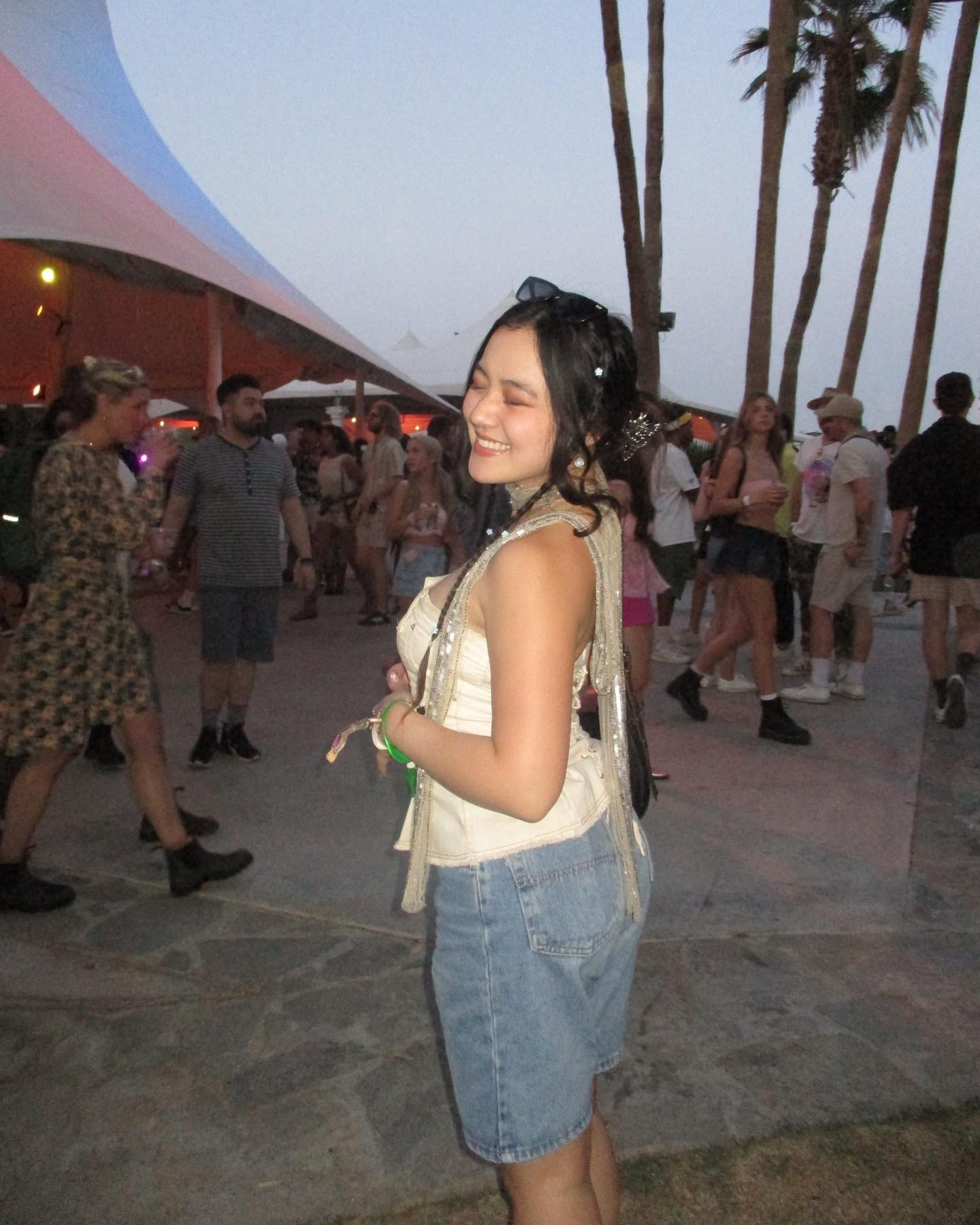 COACHELLA OOTD (DAY 1) 

Important notes: my scarf + jorts were thrifted (jorts are from the brand Hunt Club) but everything else is tagged! And I sized down on my top bc it runs kinda loose:)

#LTKfindsunder50 #LTKstyletip #LTKFestival