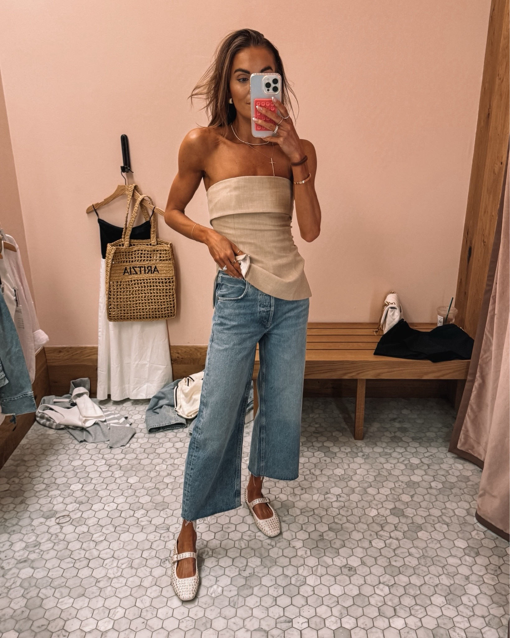 aritzia sale faves! 😍 love this chic top! 🤍

#LTKSaleAlert