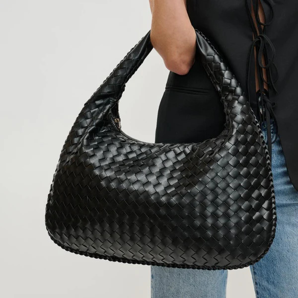 Victoria Hobo | Urban Expressions