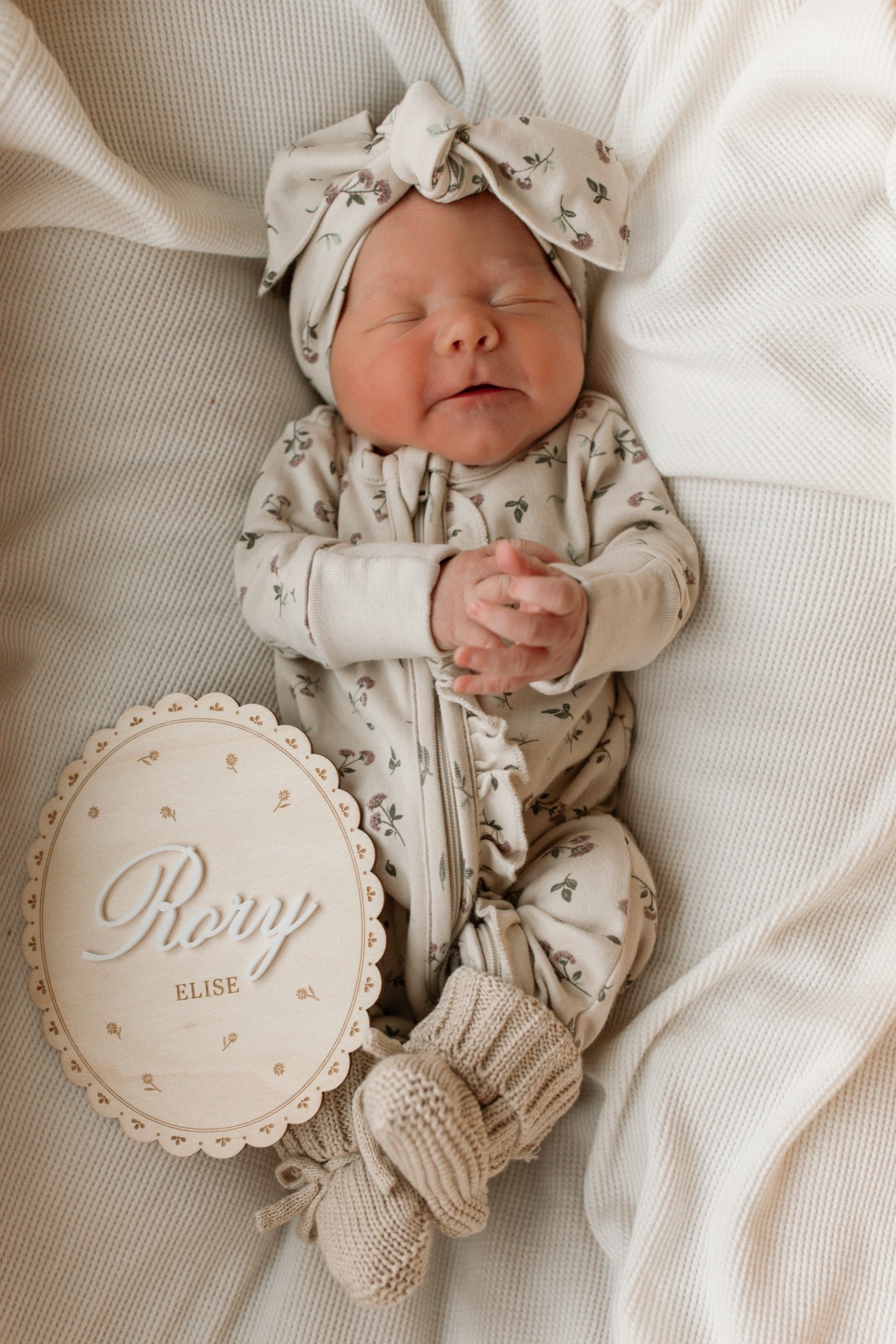 Newborn baby girl announcement outfit photo

Colored Organics, Etsy, Amazon 

#LTKBaby #LTKSaleAlert #LTKFindsUnder50