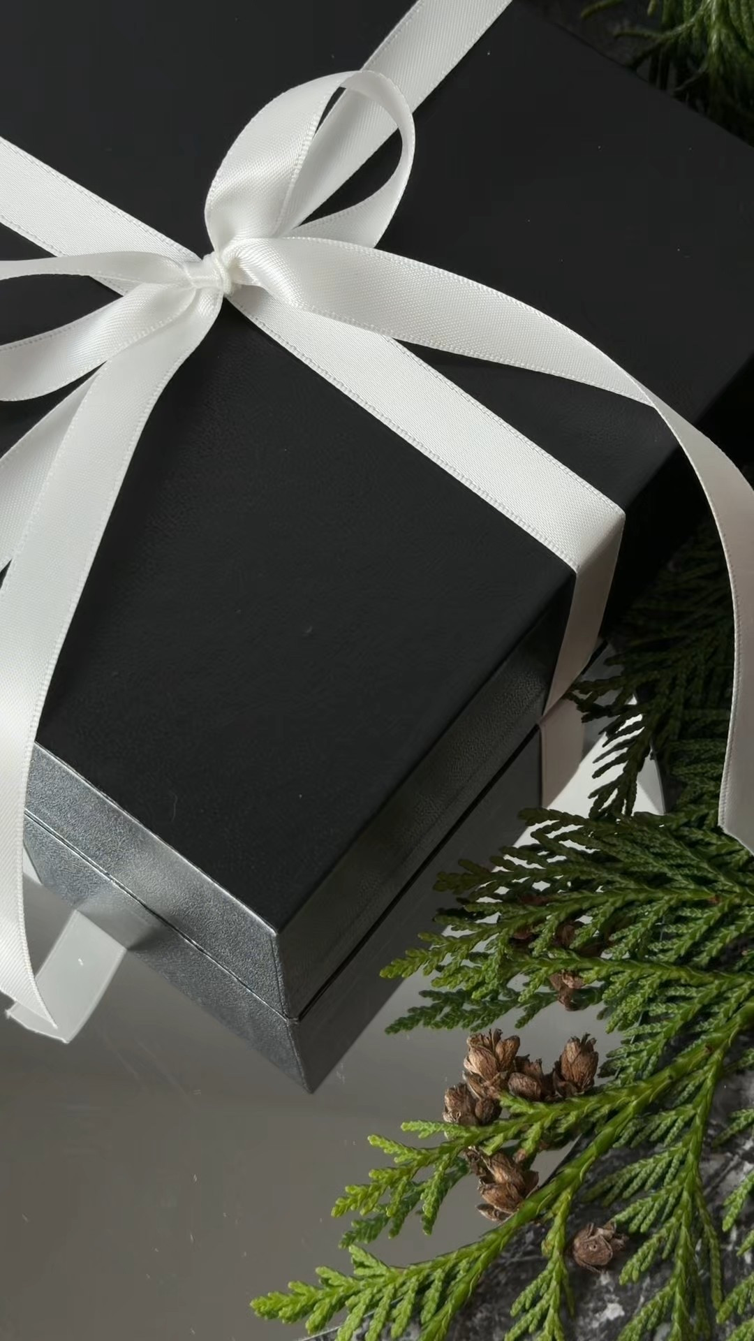 I gifted my husband this Aramis fragrance, and I honestly can’t get enough of it — I want to breathe it in all the time. He receives so many compliments. It’s deeply masculine, yet soft and refined, never overpowering. A quiet luxury that truly highlights a man.💙

#LTKMens #LTKHoliday #LTKGiftGuide