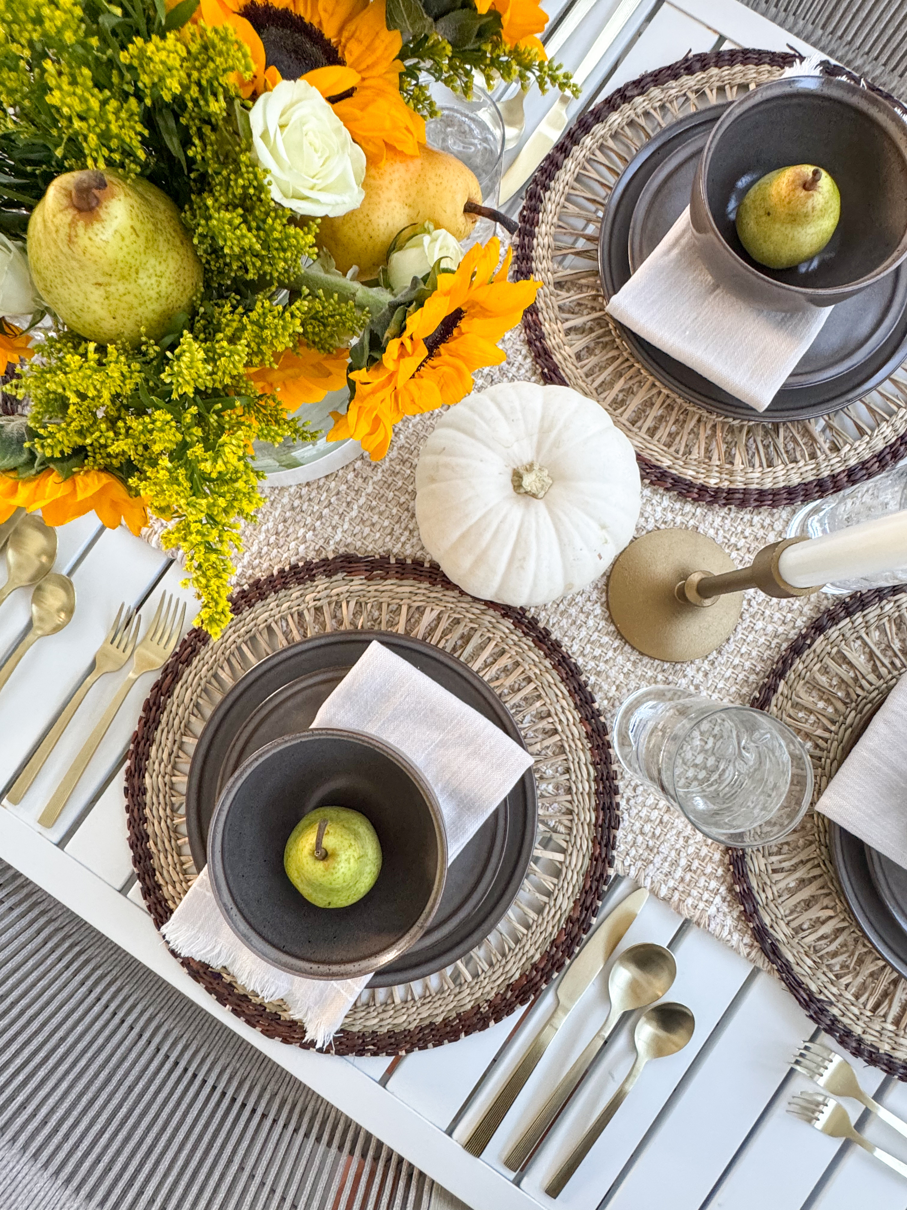 All modern tablescape 🙌🏻🙌🏻

#LTKdayinmylife #LTKSeasonal #LTKHome