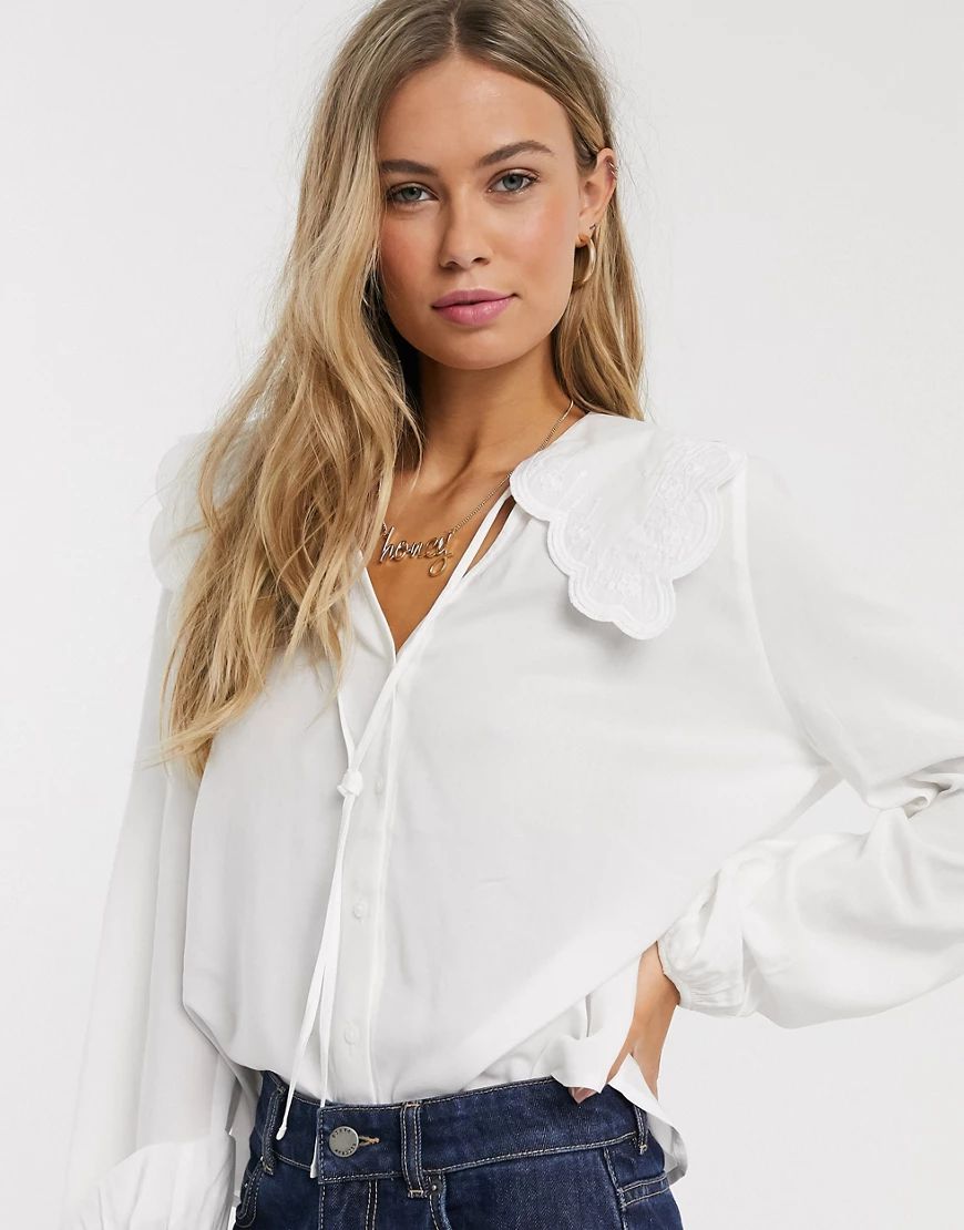 Pull&Bear lace collar blouse in white | ASOS (Global)