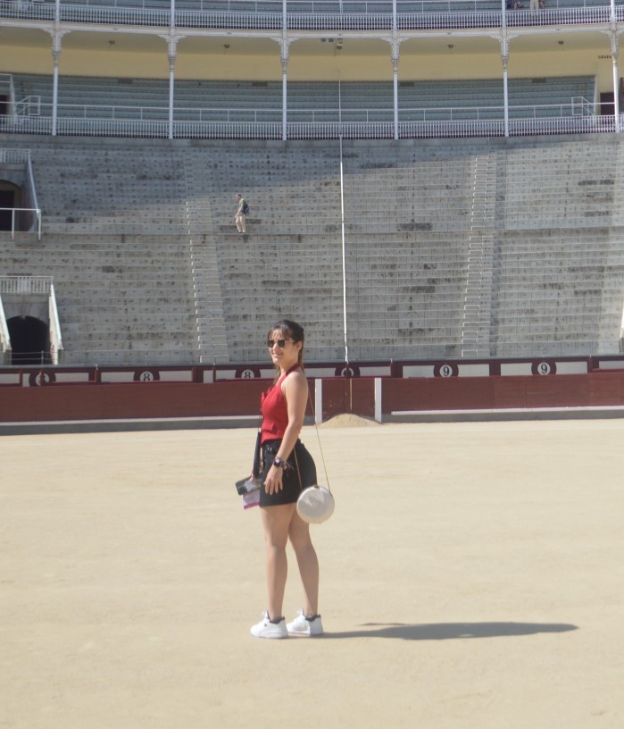 Casual travel outfit: red vest, black skort, crossbody bag, and white sneakers.
Perfect for walking tours, hot summer days, and exploring Spain 🇪🇸☀️

#LTKootd #LTKHoliday #LTKCyberWeek