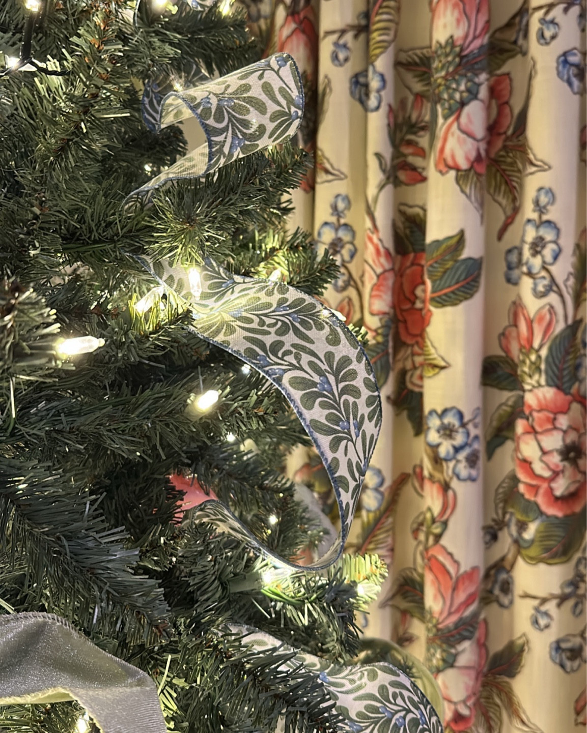 Traditional Christmas Tree decor, Christmas ribbon

#LTKHoliday #LTKSeasonal