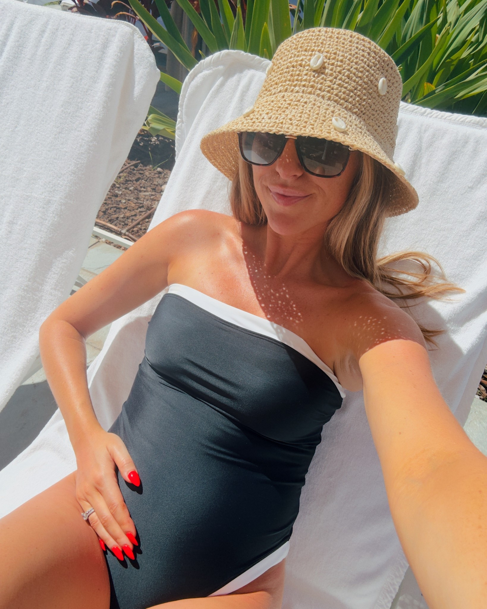 Obsessed with this one piece swimsuit!! It’s on sale this weekend too! I sized up to a medium for the bump 

Babymoon, Hawaii vacation outfit, bump friendly swimsuit 

#LTKSaleAlert