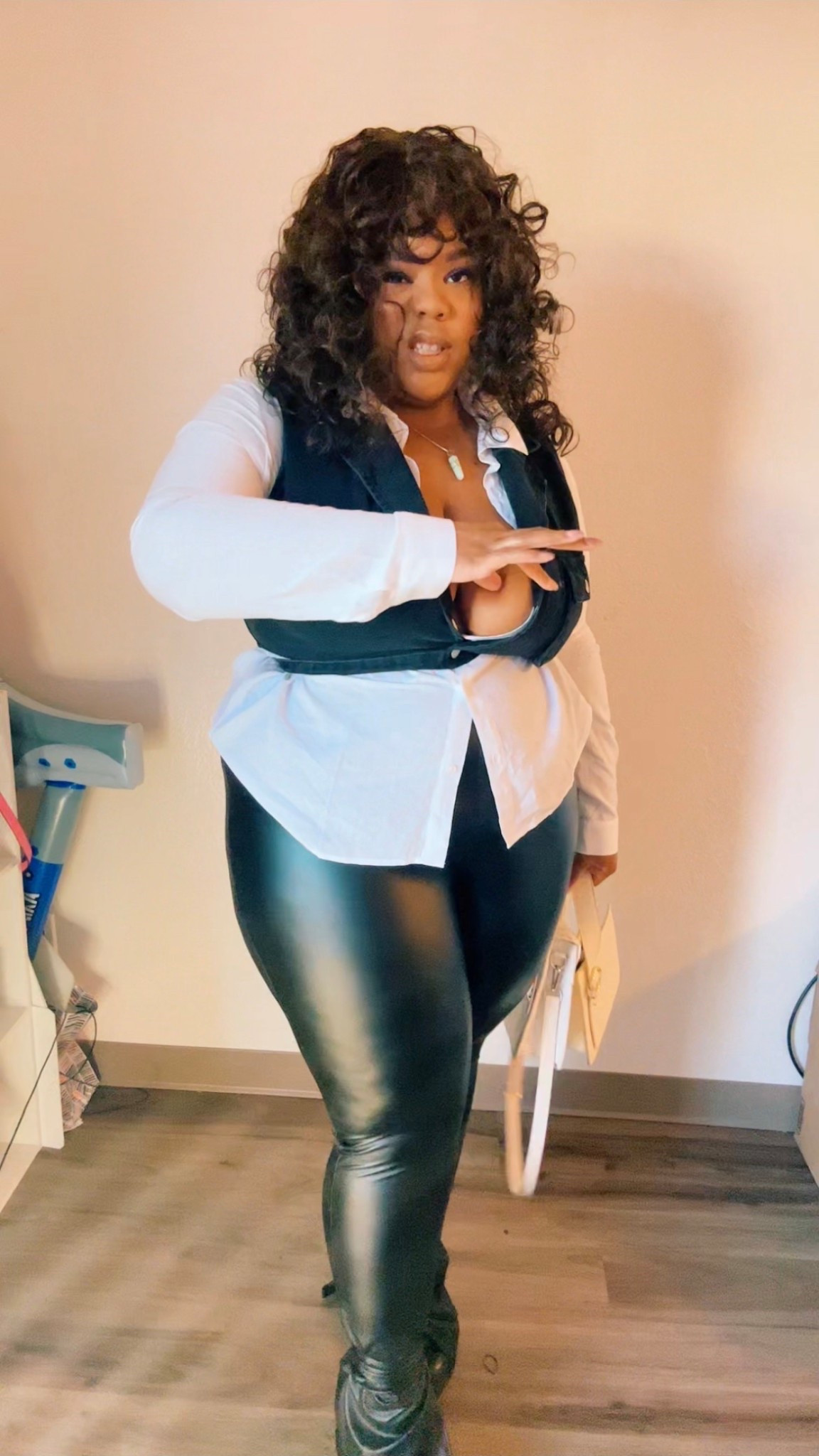 I didn’t enjoy this fit enough smh 💋

#LTKPlusSize #LTKStyleTip #LTKMidsize