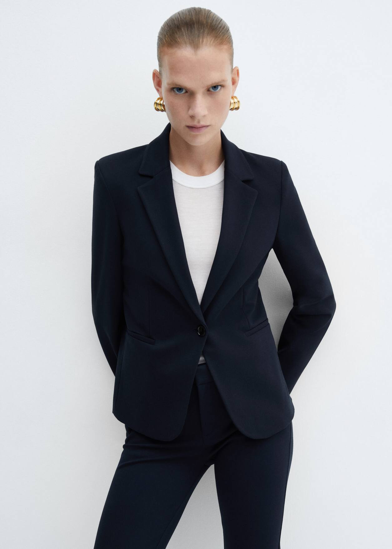 Fitted blazer with blunt stitch | MANGO (US)