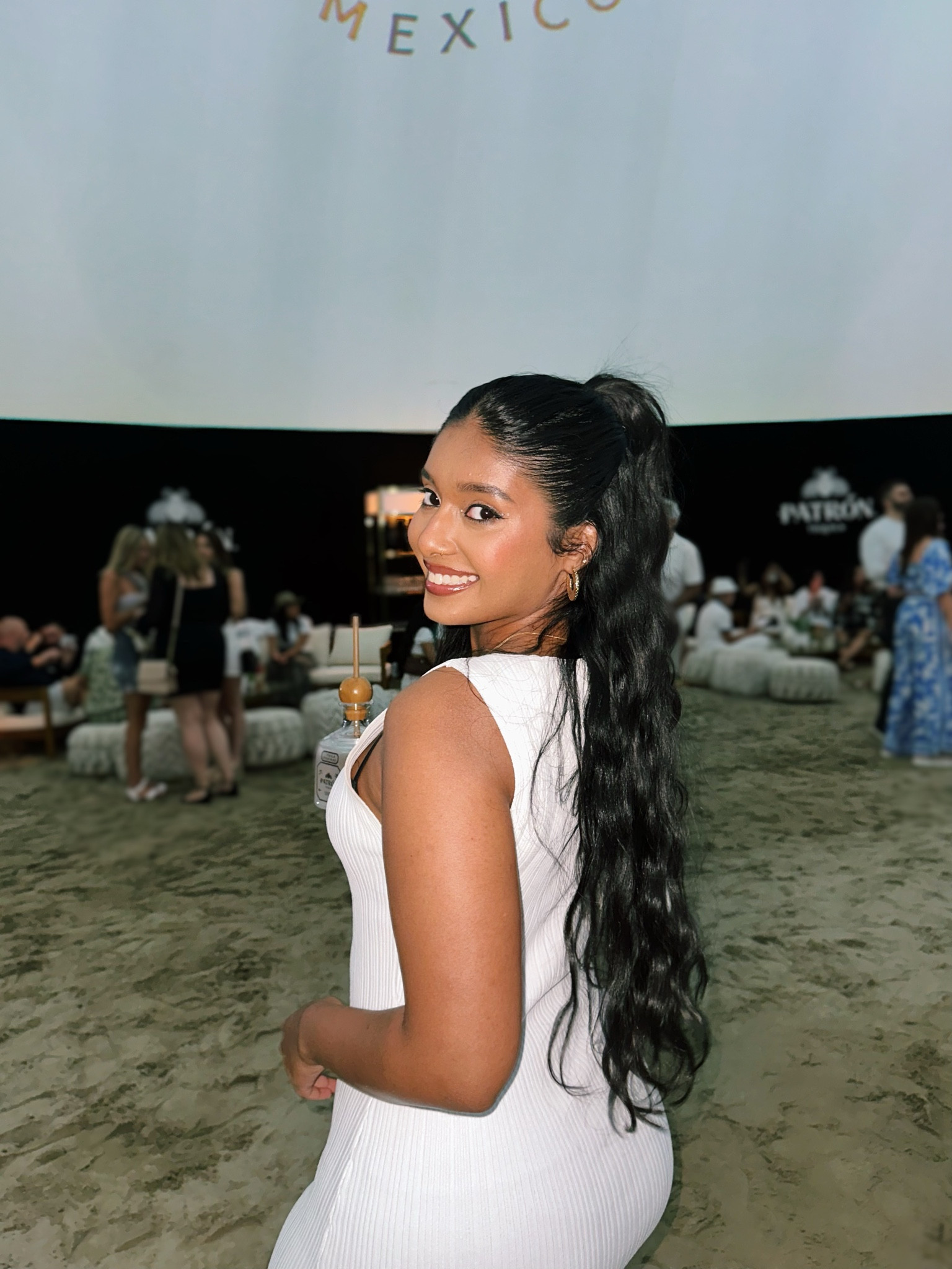 White party dress 🤍✨ #dynamite #whiteparty

#LTKcurves #LTKcanada #LTKsummer