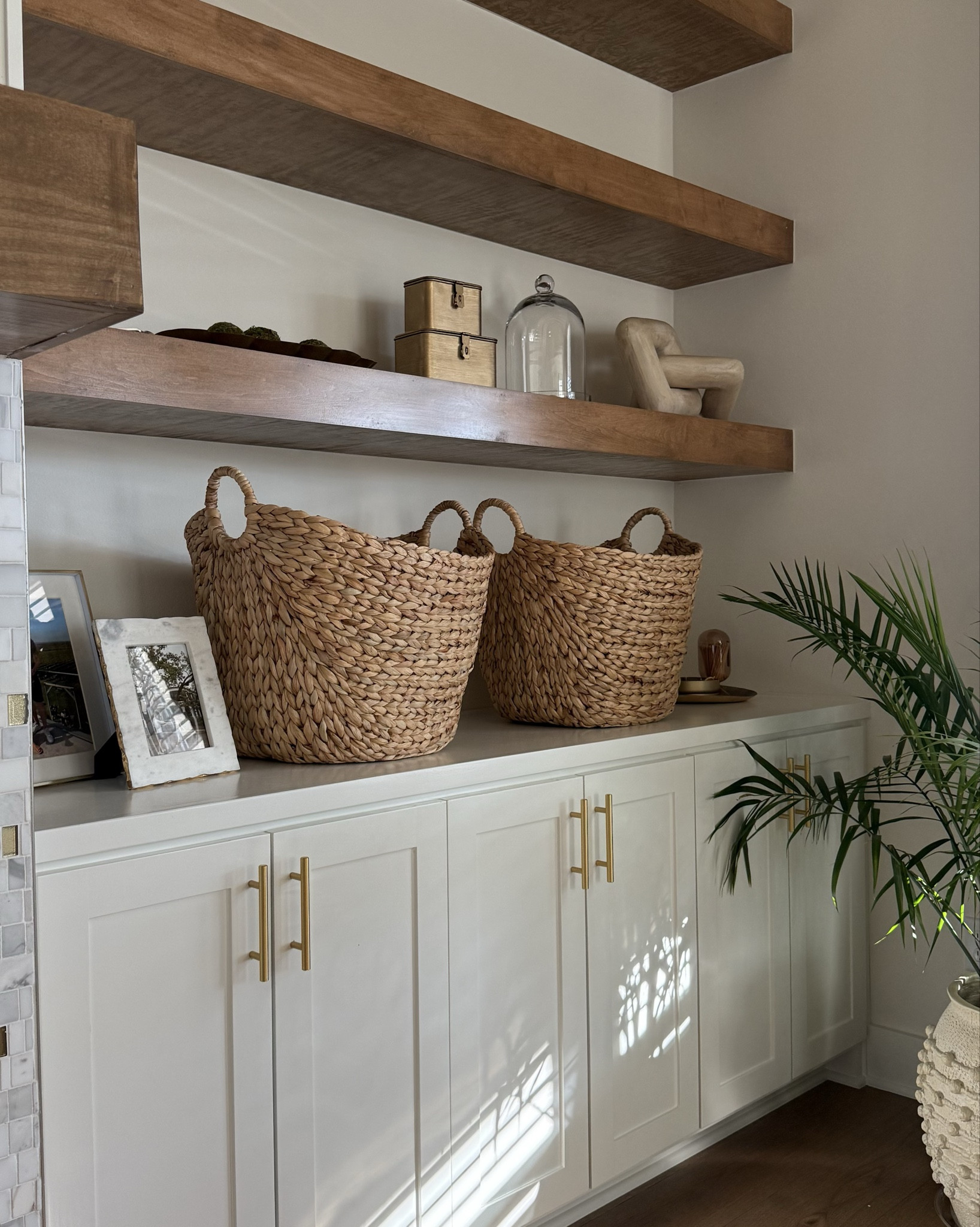  A small living room refresh, adding these seagrass baskets made the shelves feel so much more finished!

#LTKSaleAlert #LTKHome