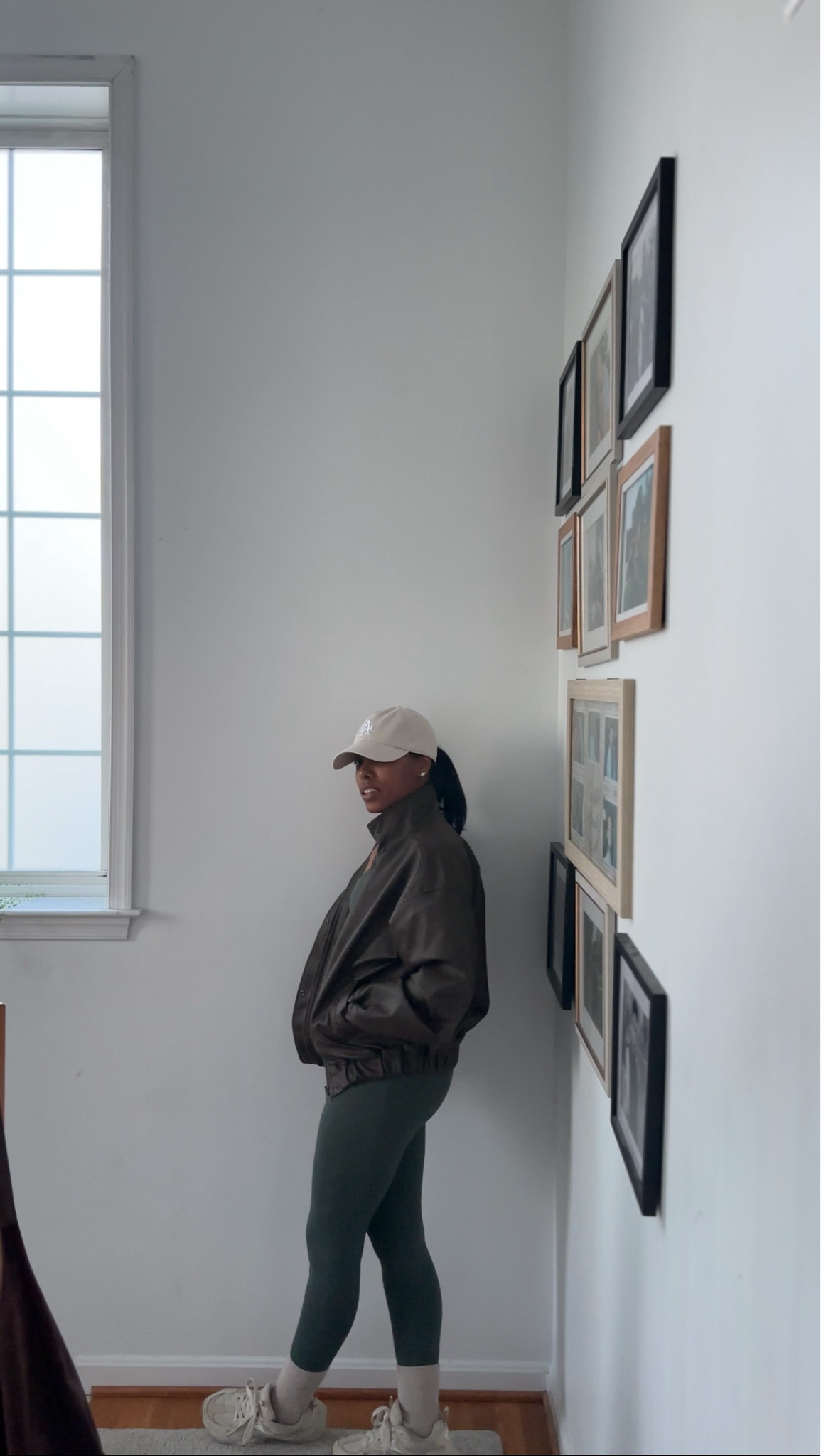 My go to gym outfit 🤍
Follow for more! 