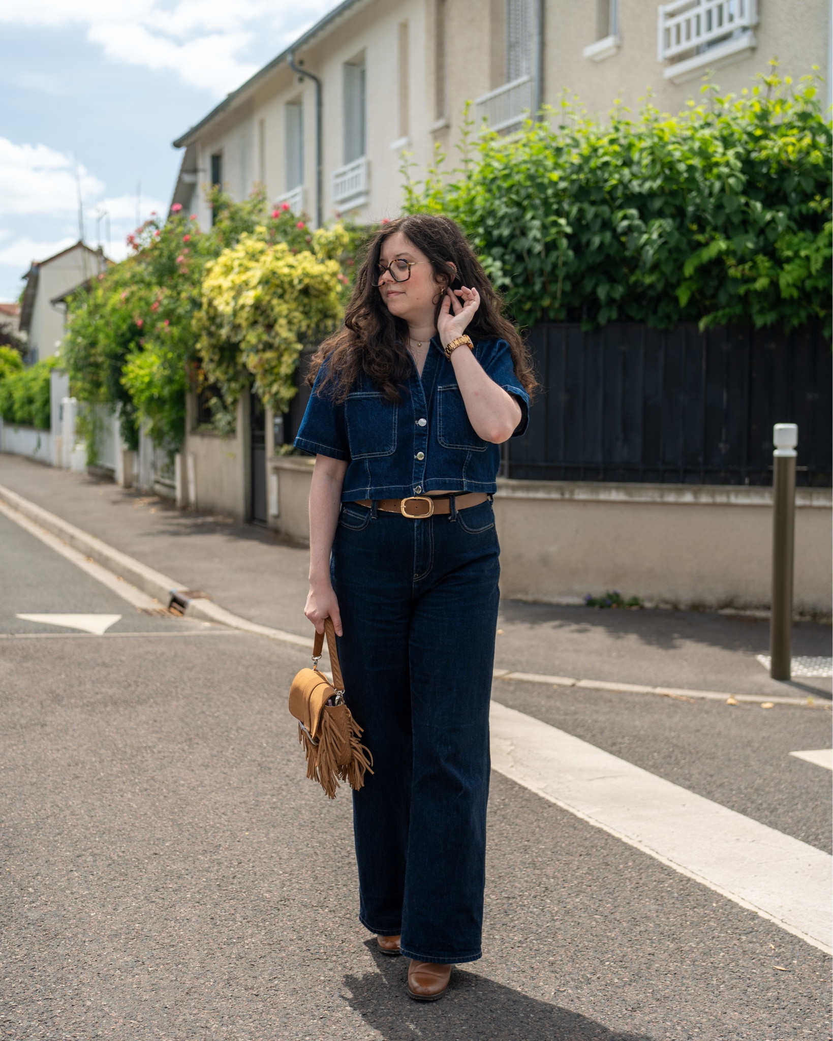 Est-ce que tu savais que le total look denim s’appelait le Canadian Tuxedo ?
C’est l’un des looks les plus classiques qui soit, mais aussi un de ceux que beaucoup hésitent à porter. Pourtant, avec les bonnes pièces, je trouve que le résultat peut être vraiment sympa.

Alors, tu te laisserais tenter par un total look denim ?

#LTKjeans #LTKstyletip #LTKfrance