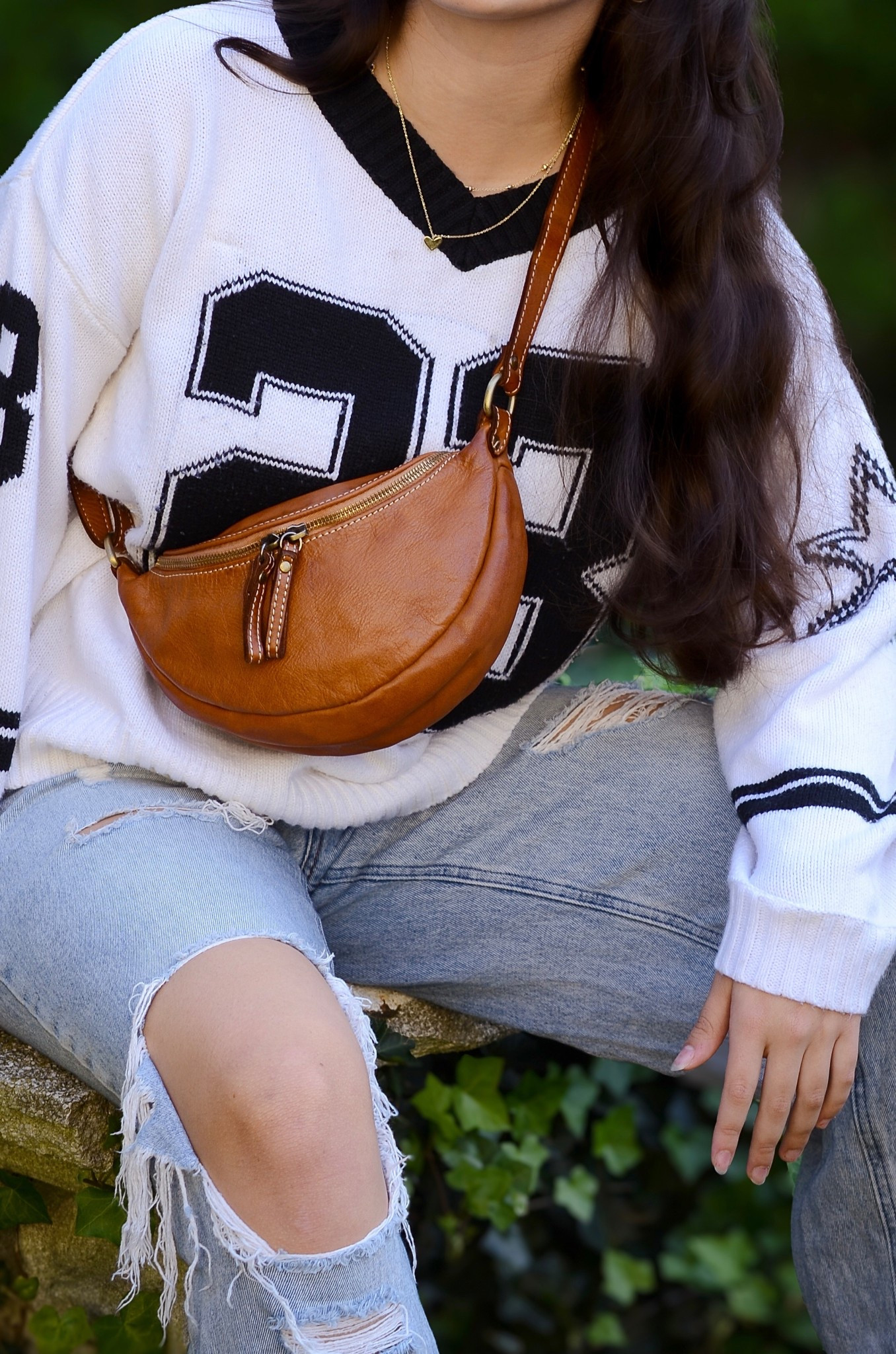 How cute is this crossbody? It's the perfect mini size for game day or going out. Use code CHRISTINE10 on  bolsanovahandbags.com  for 10% off! And more colors! 

#LTKTravel #LTKGiftGuide #LTKootd