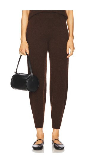 W. Cashmere Georgie Sweatpant in Brown. | Revolve Clothing (Global)