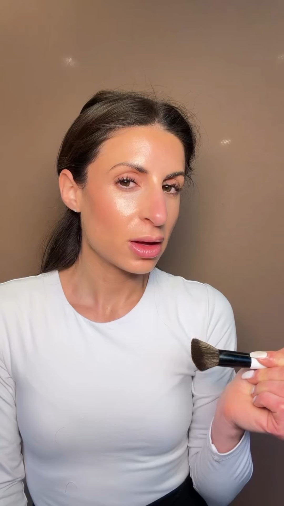 This is that blush I always reach for — blends like a dream, melts into the skin, and gives the perfect flushed look without looking patchy or heavy.

If you love a natural glow, soft glam makeup, and everyday beauty staples, this one is a MUST. @rhode 

💾 Save this for your next makeup routine

#blushmakeup #makeuproutine #everydaymakeup #makeupreels #beautycreator #ltkbeauty #sephoramusthaves

#LTKBeauty