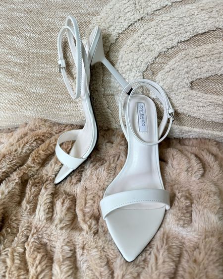 You need a pair of white heel sandals in your closet. A neutral that you can pair with almost everything. 
These are true to size! 


#LTKfindsunder50 #LTKstyletip #LTKshoecrush