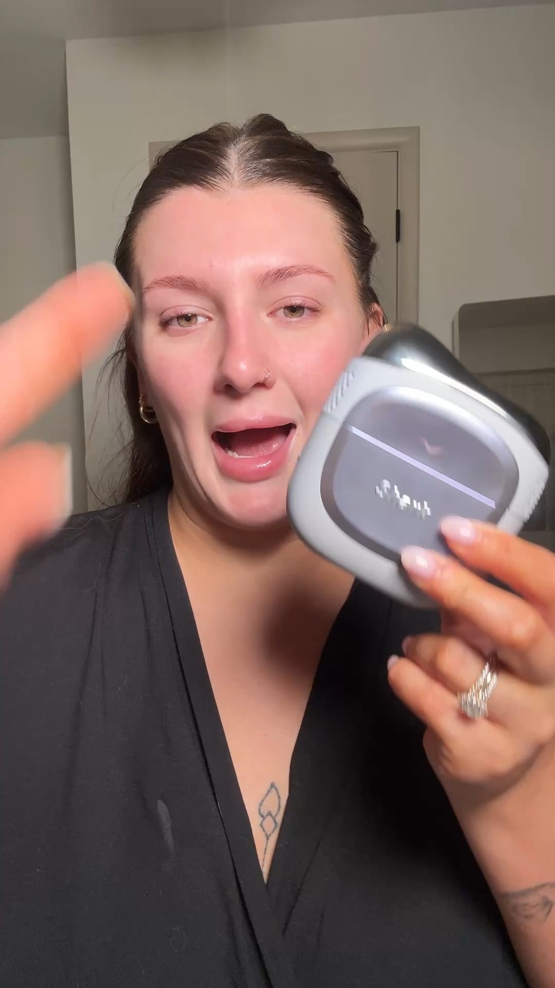 Testing out the new shark pro glow + depuffi ✨

#LTKmorningroutine #LTKGiftGuide #LTKBeauty