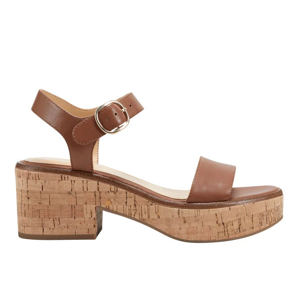Quessa Platform Sandal | Marc Fisher