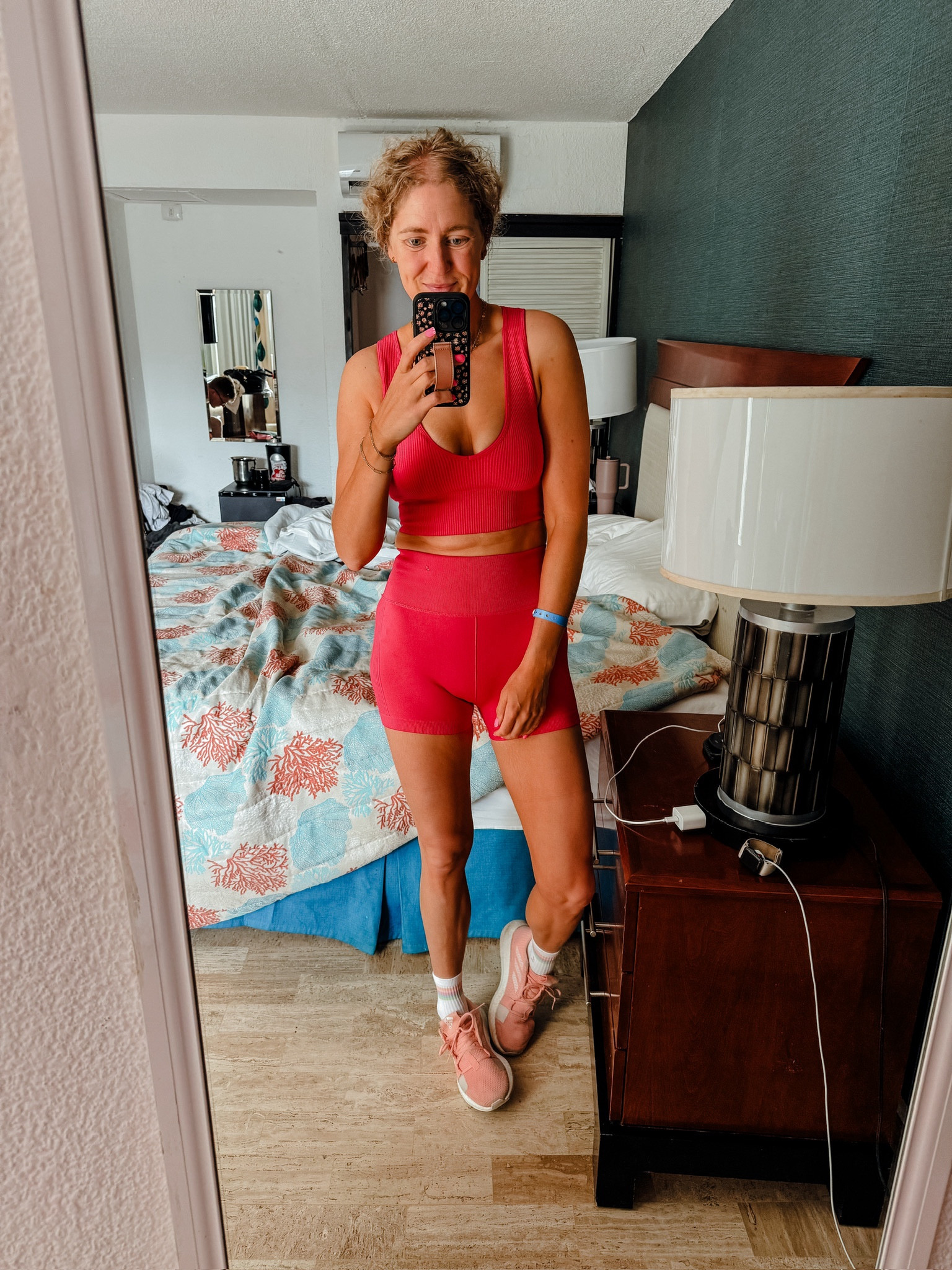 I am OBSESSED with this hot pink set! So comfortable and cute for any workout! 

#LTKstyletip #LTKActive #LTKfitness