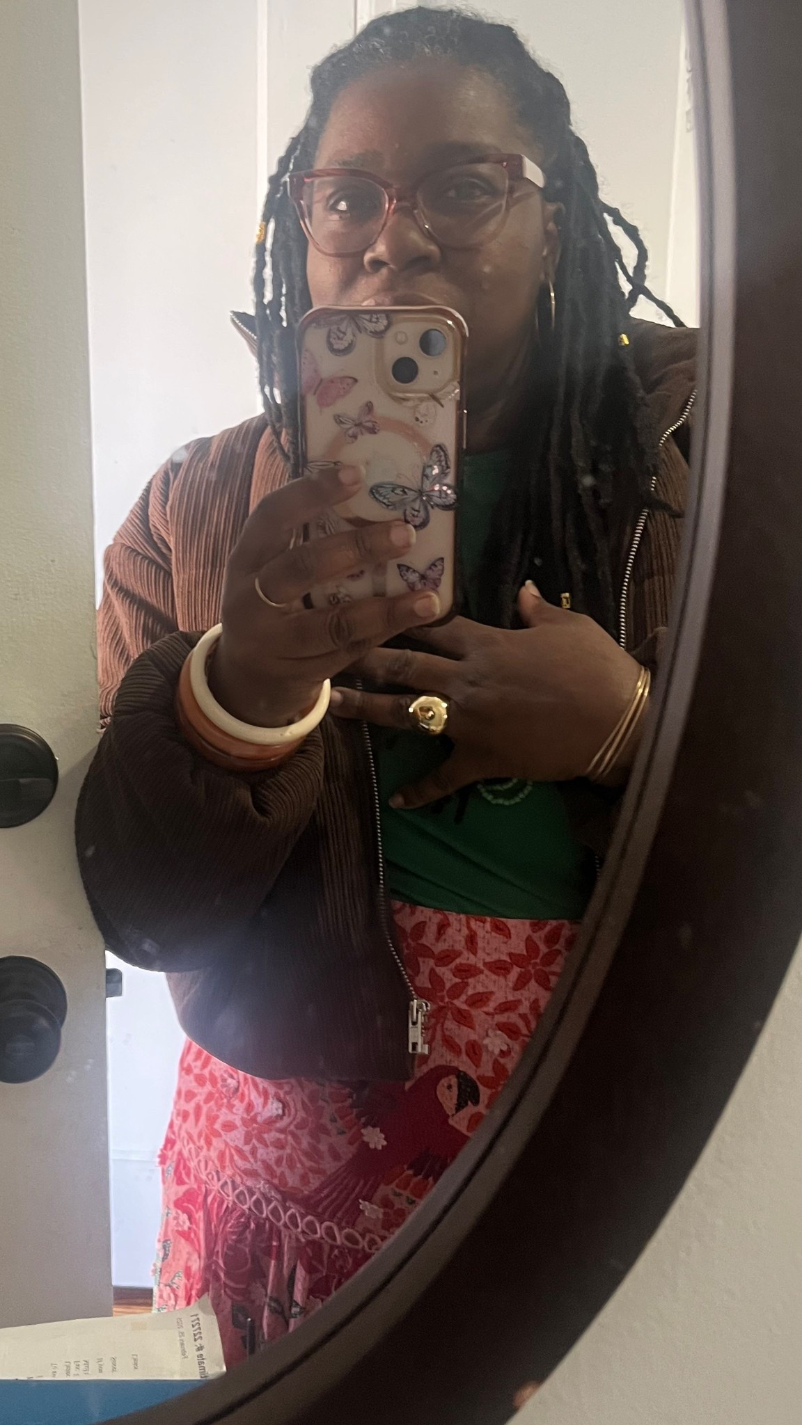 She was feeling cute 🥰 

Good morning and happy Earth Day. Most of this outfit was thrifted! Saving the planet one piece at a time.

#shopdeescloset #shopaholicscloset 

#LTKootd #LTKMidsize #LTKWorkwear