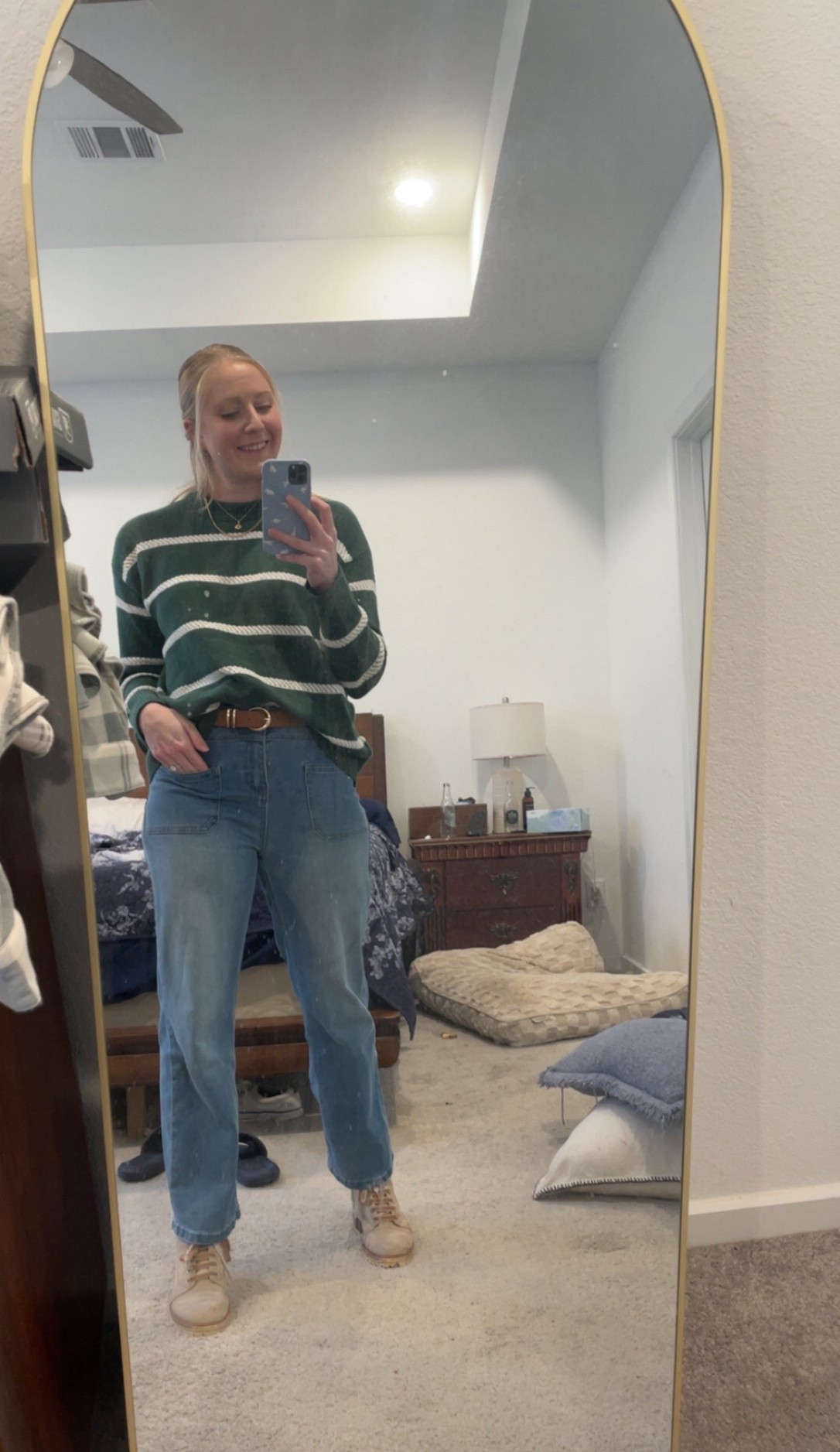 Comfy teacher on break outfit🤎
.
.
#aerie #amazon #cozy #ootd #sweater 

#LTKFindsUnder50 #LTKootd #LTKSaleAlert