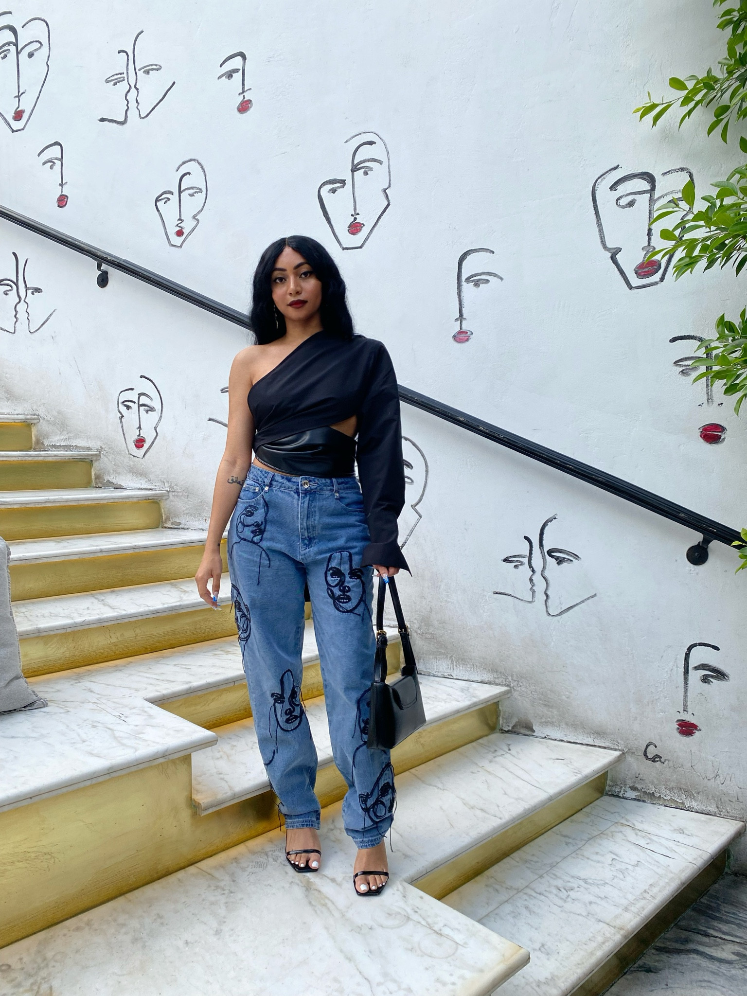 Face Jeans and Top from Maniere De Voir 👄

Jeans, unique design, LA fashion, spring outfit

#LTKstyletip #LTKeurope #LTKU