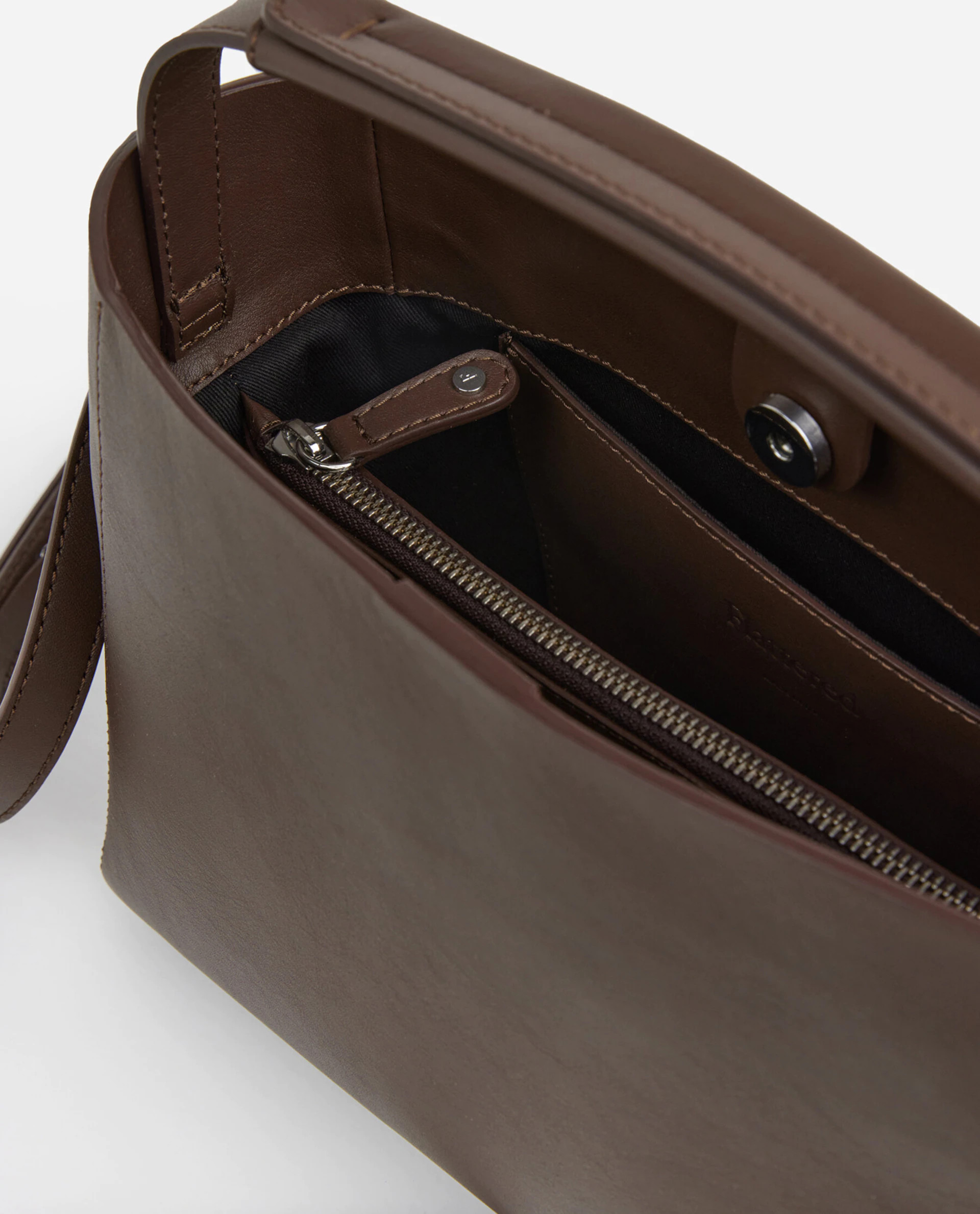 Hedda Midi Handbag Leather | Flattered