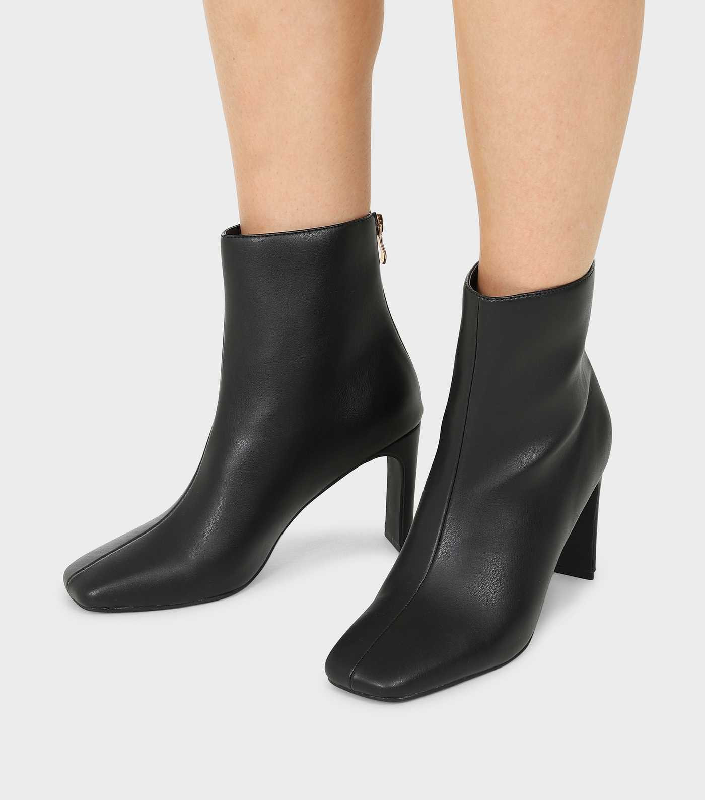 London Rebel Black Slim Block Heel Ankle Boots | New Look | New Look (UK)